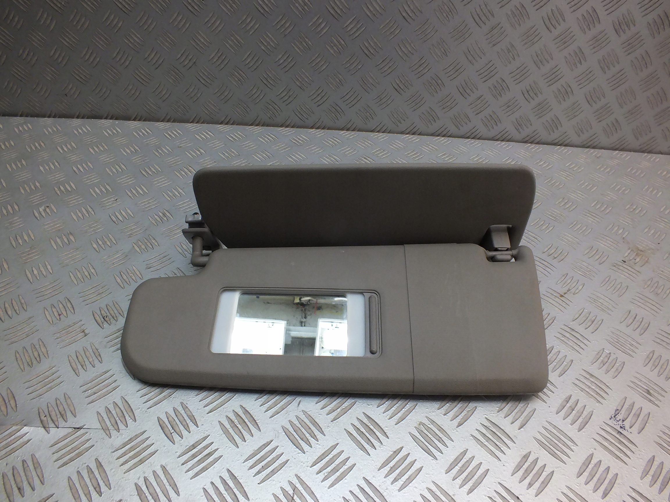 VW PASSAT B6 R-LINE сонцезахисний козирок лівий