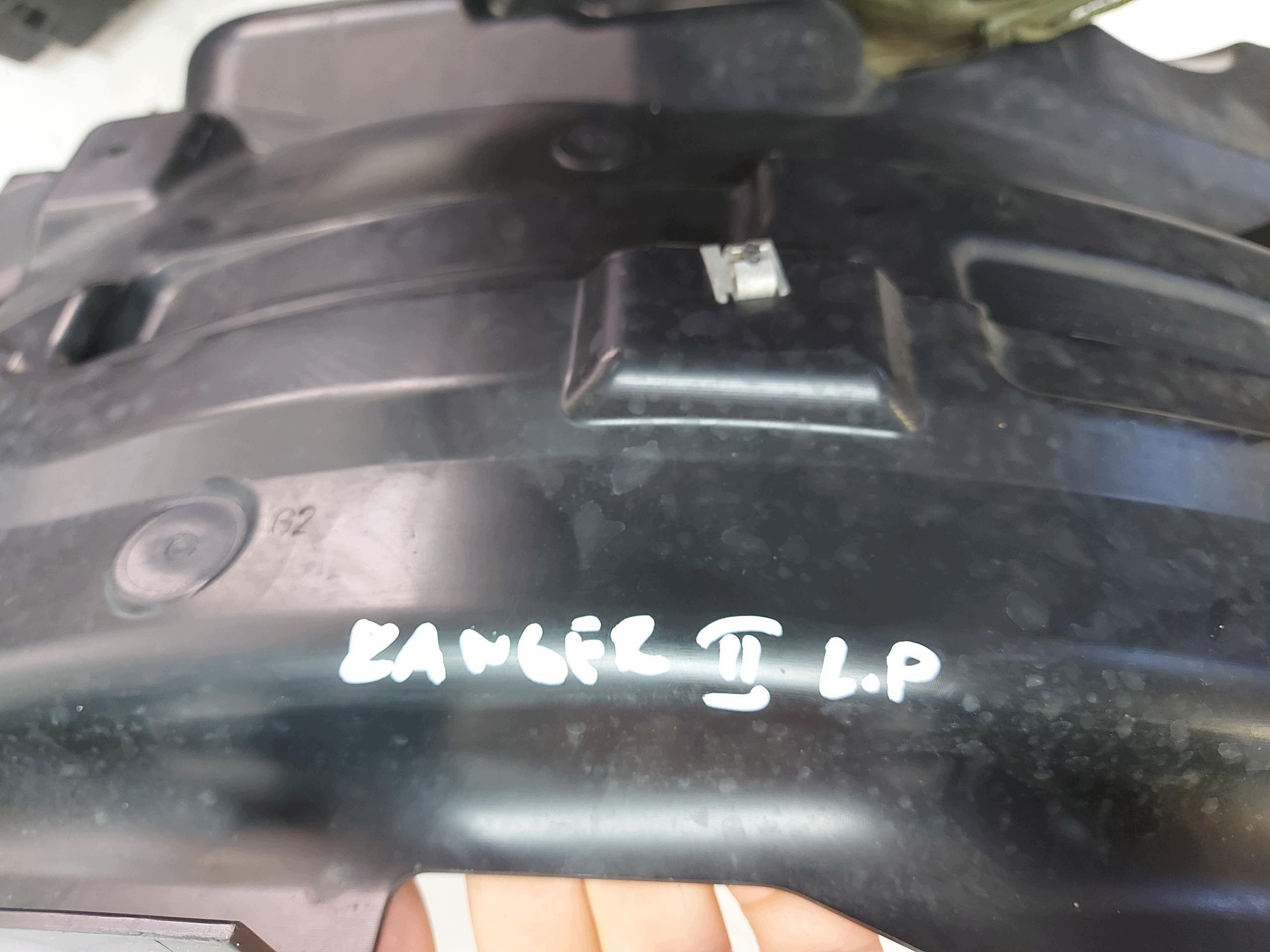 Ford Ranger VI 6 2024r. 3.0 TDCI mudguard left front