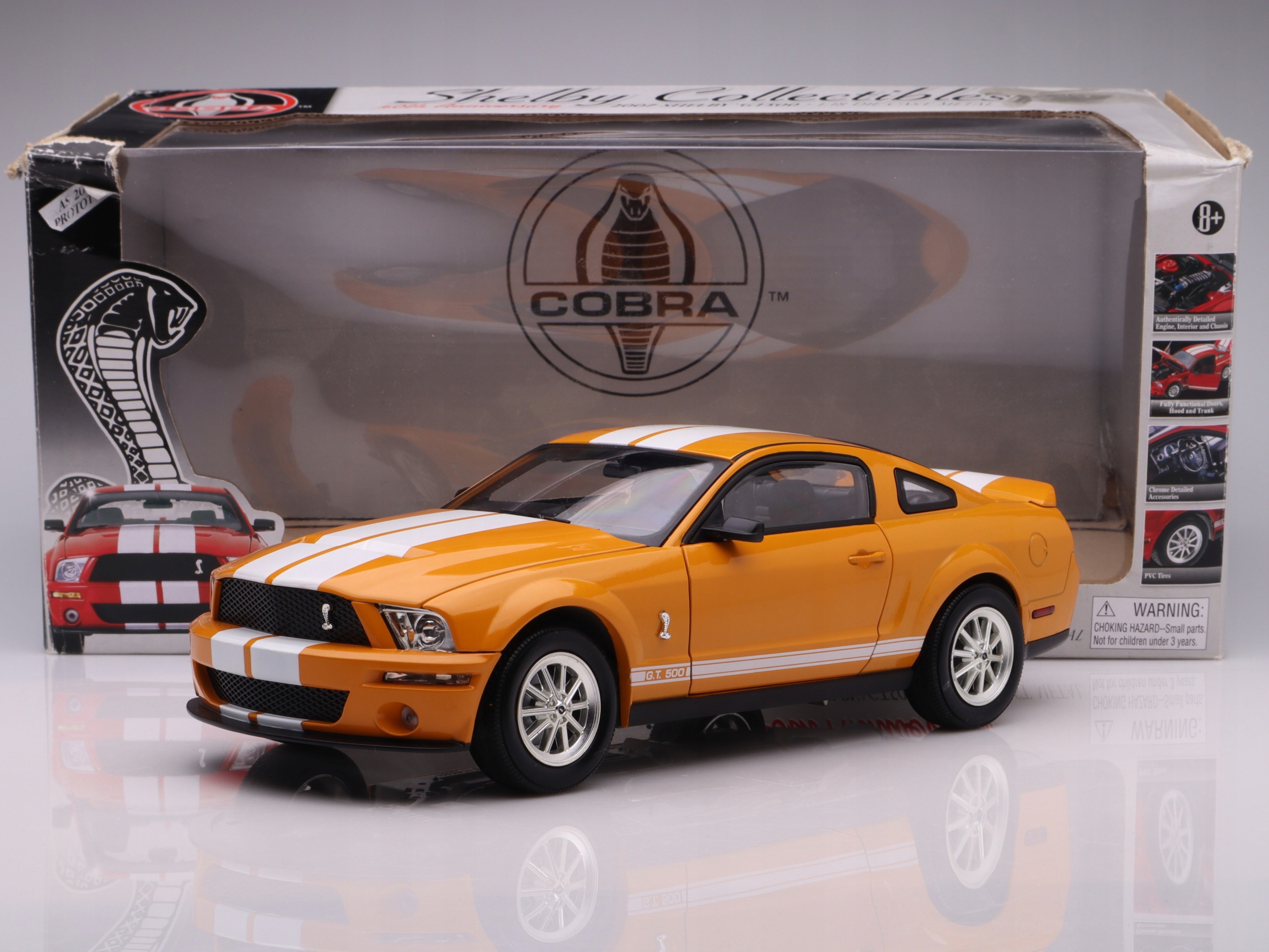 Shelby GT500 40. 2007 Orange Shelby Collectibles 1:18