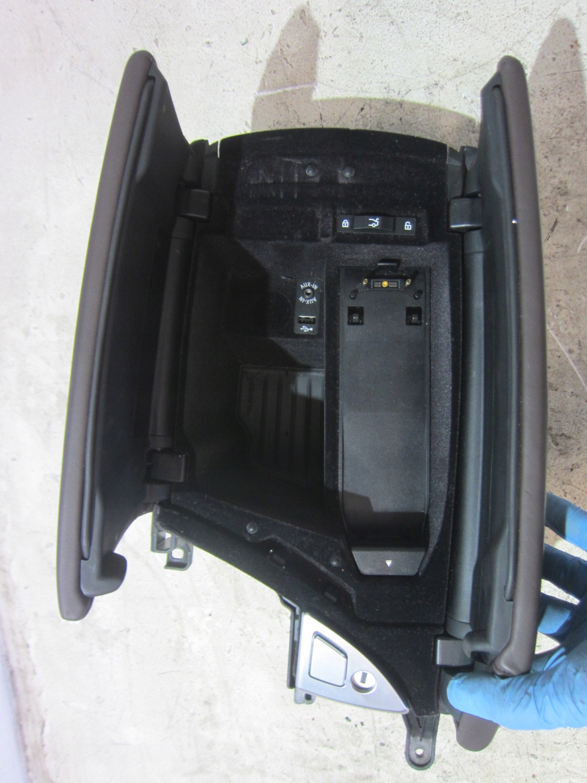 BMW F10 console central armrest TUNEL 9299323 BRAZ MOKKA 51169299323
