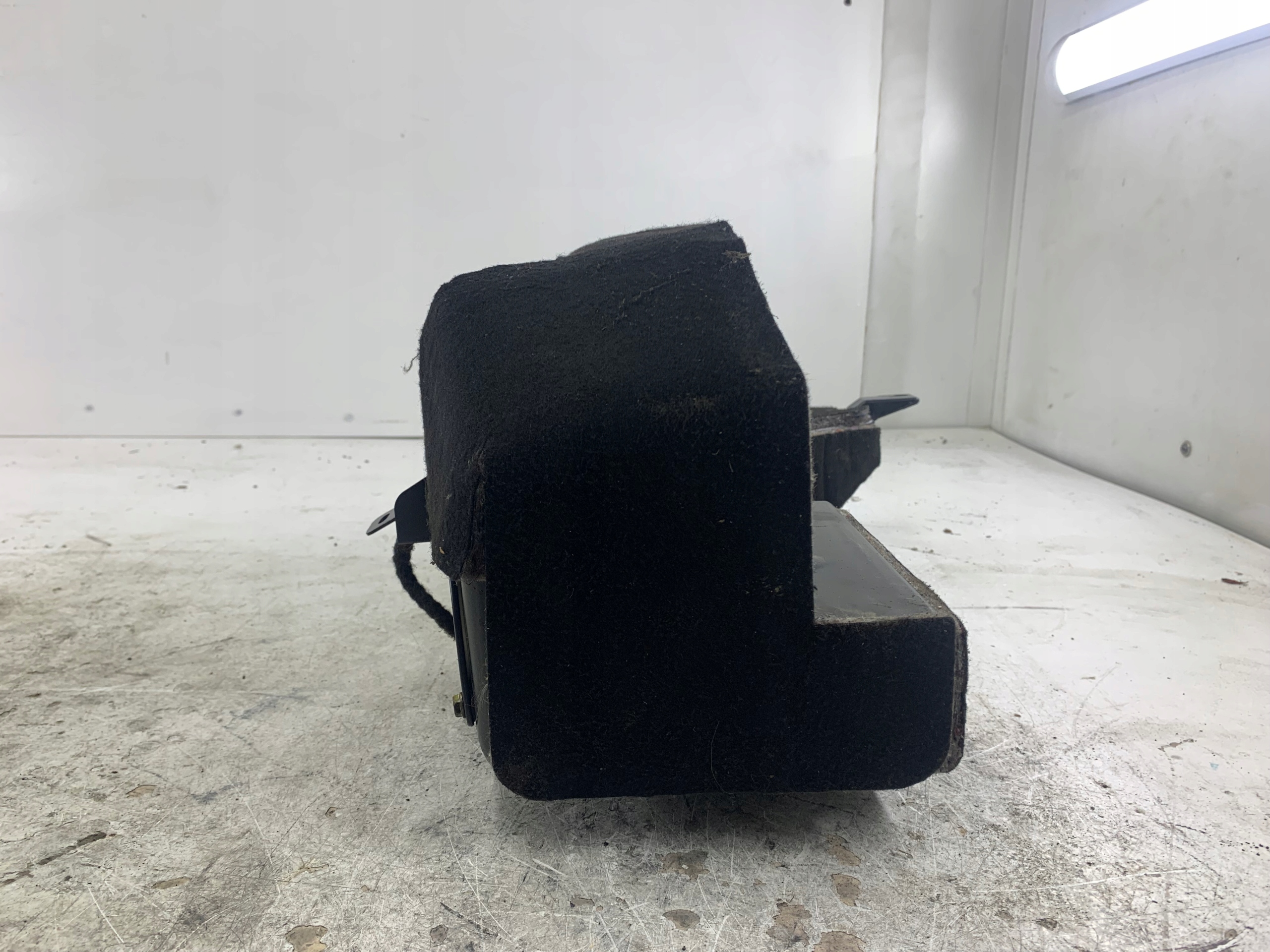 AUDI A6 C5 SUBWOOFER speaker NISKOTONOWY 4B9035382A