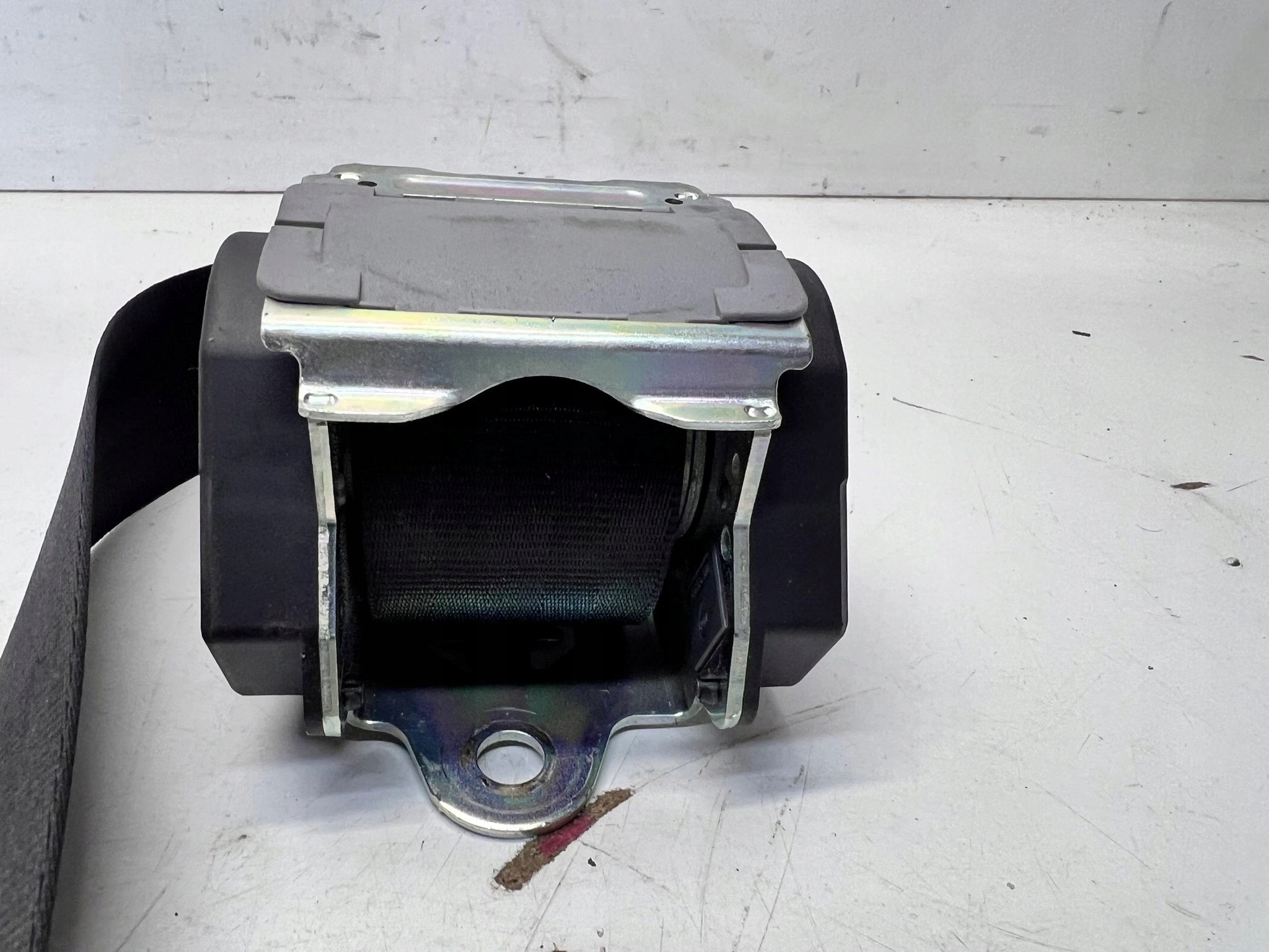 Gurten Sicherheits mitte heck AUDI A4 B7 8E5857807K