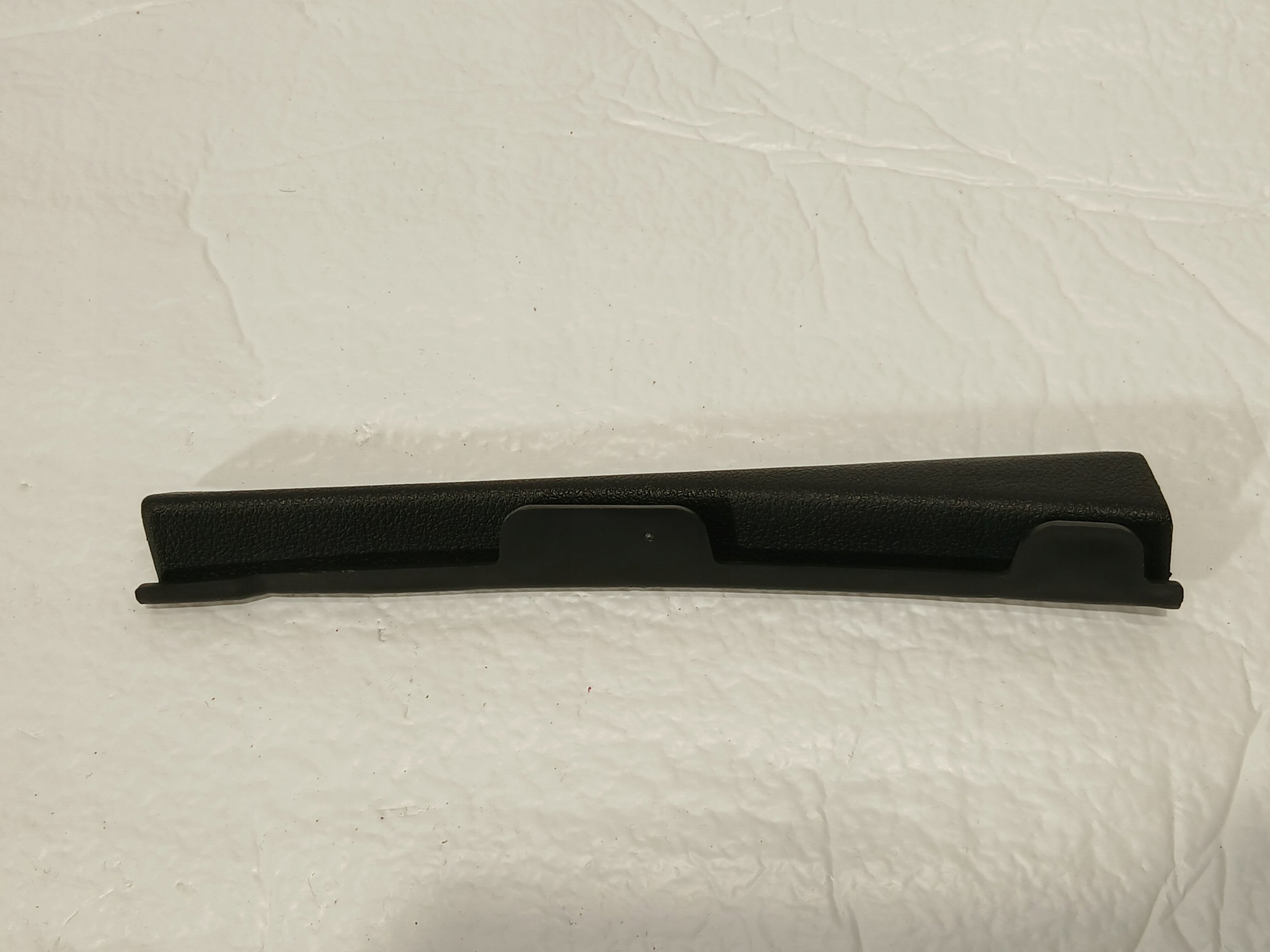 AUDI A4 B9 LIFT cover side SLUPKA 8W0868204A