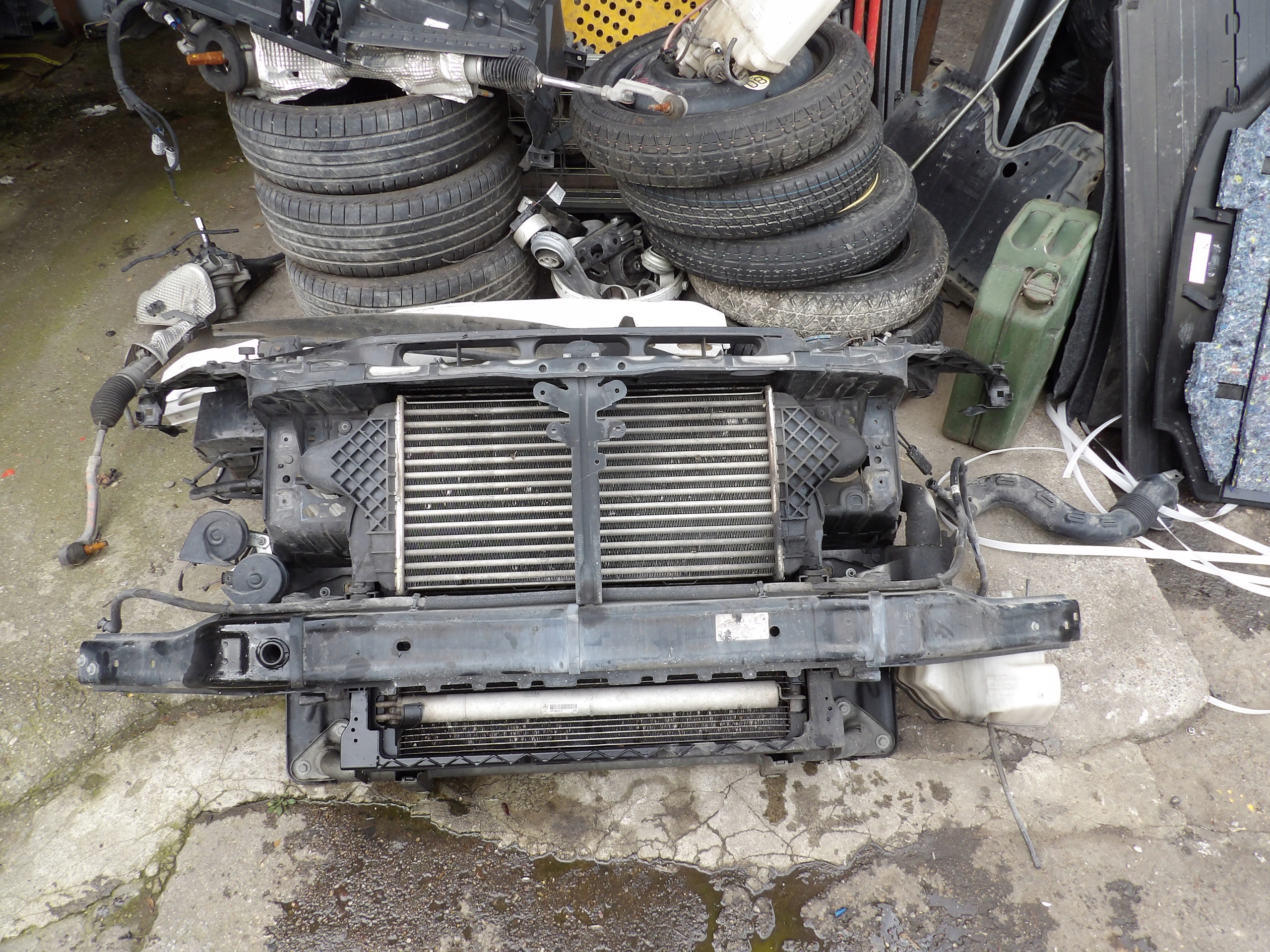 PAS PRZEDNI Z CHŁODNICAMI MERCEDES W166 3.0