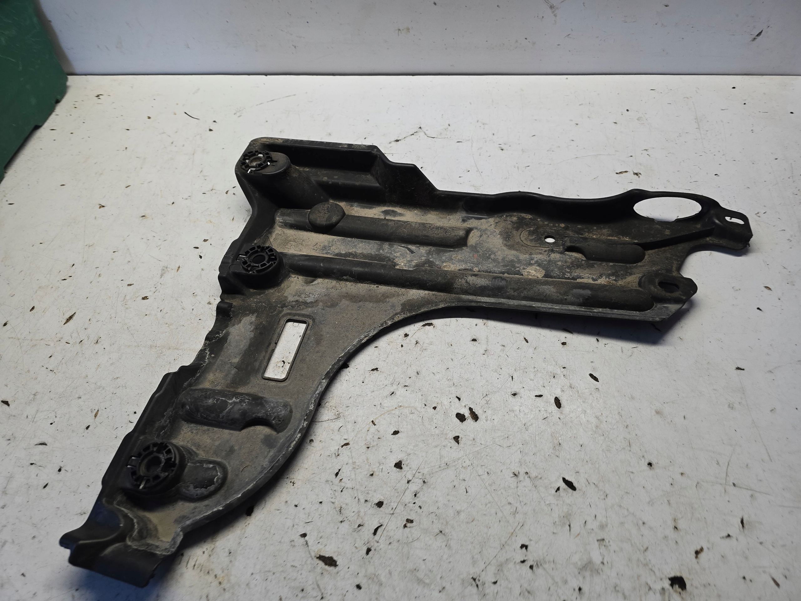 OPEL CORSA F lower cover chassis right