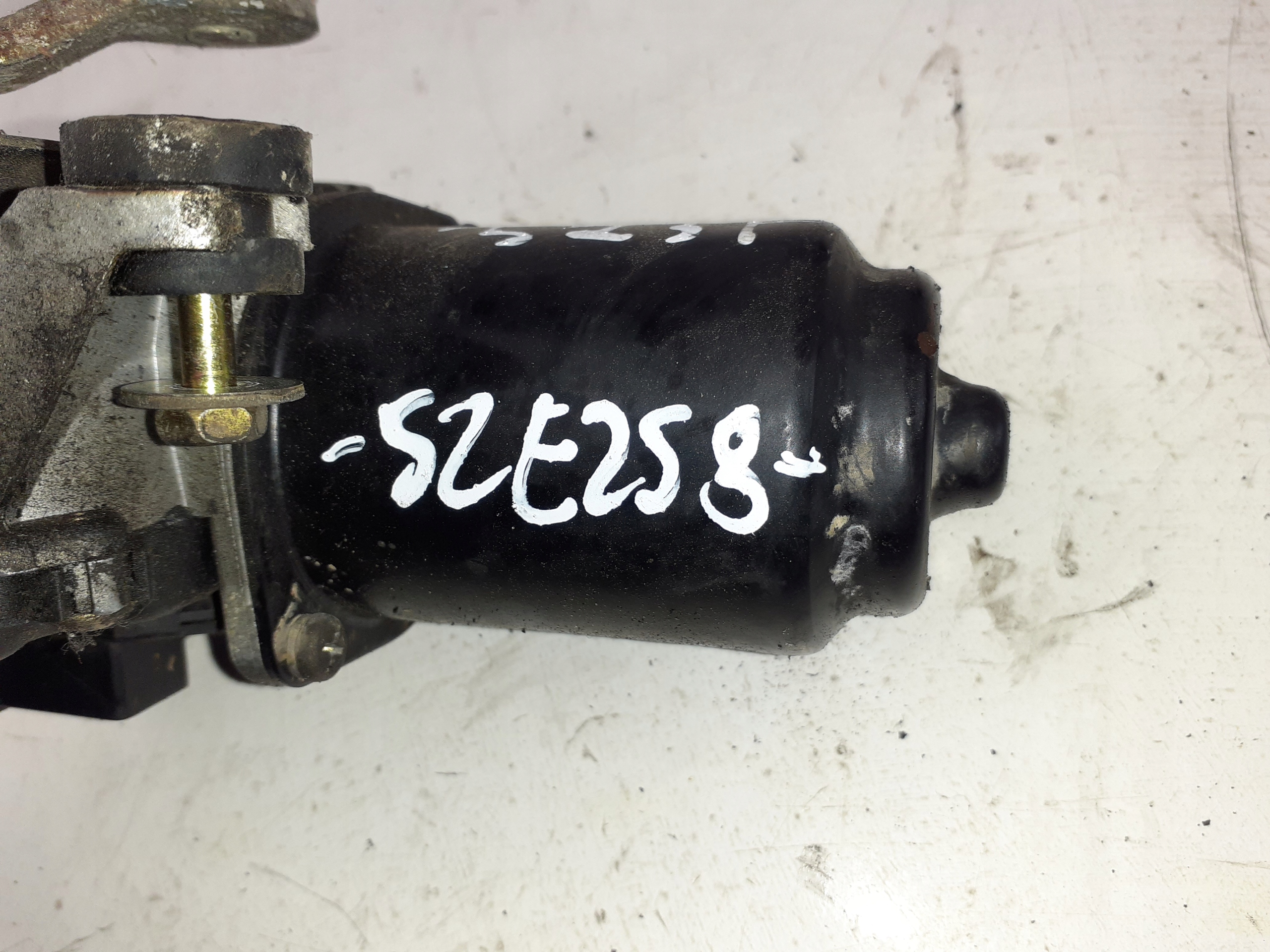 MAZDA 323F Motor Wischer vorne