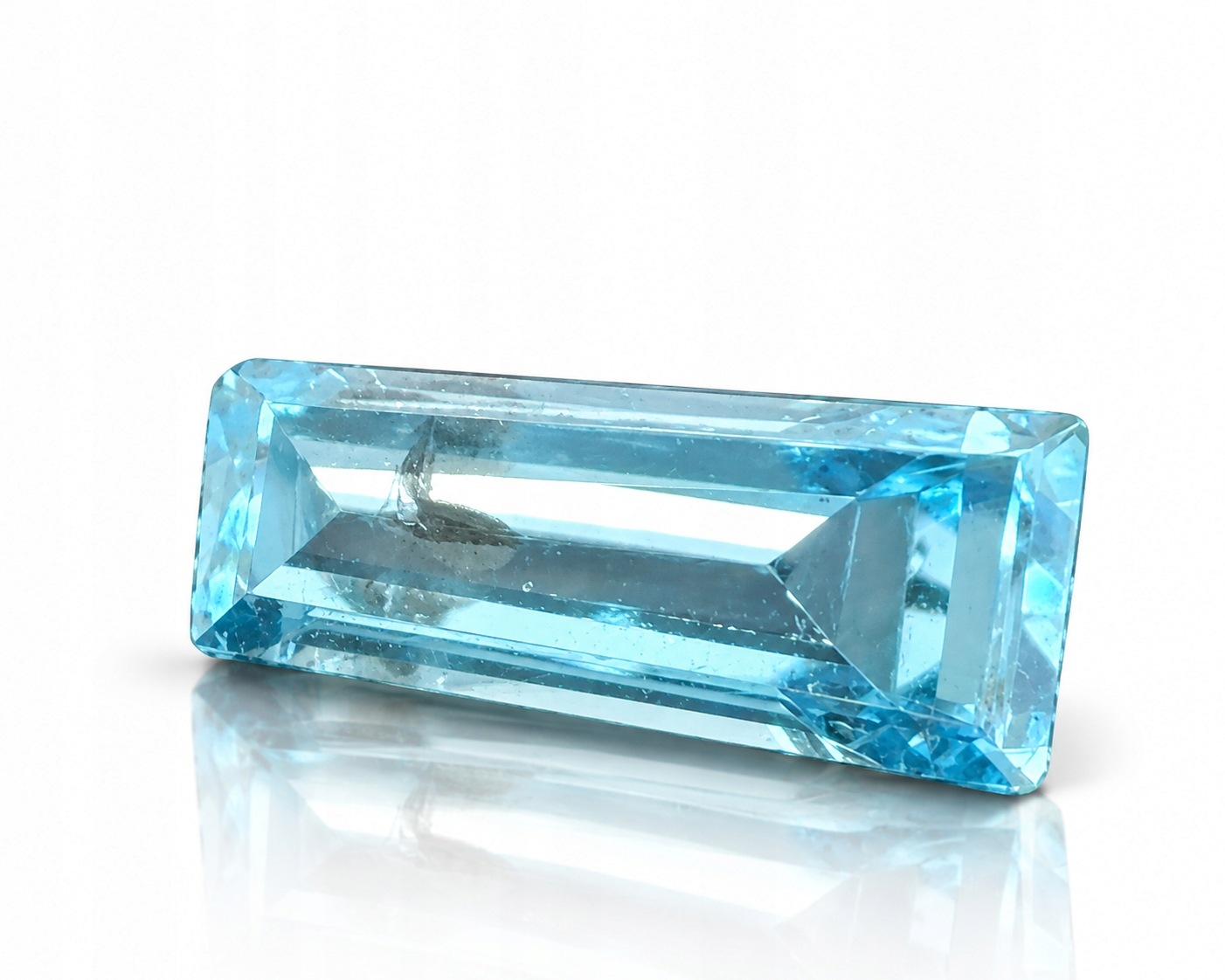 Přírodní diamant 0.03 ct modrá bageta certifikát Wbd