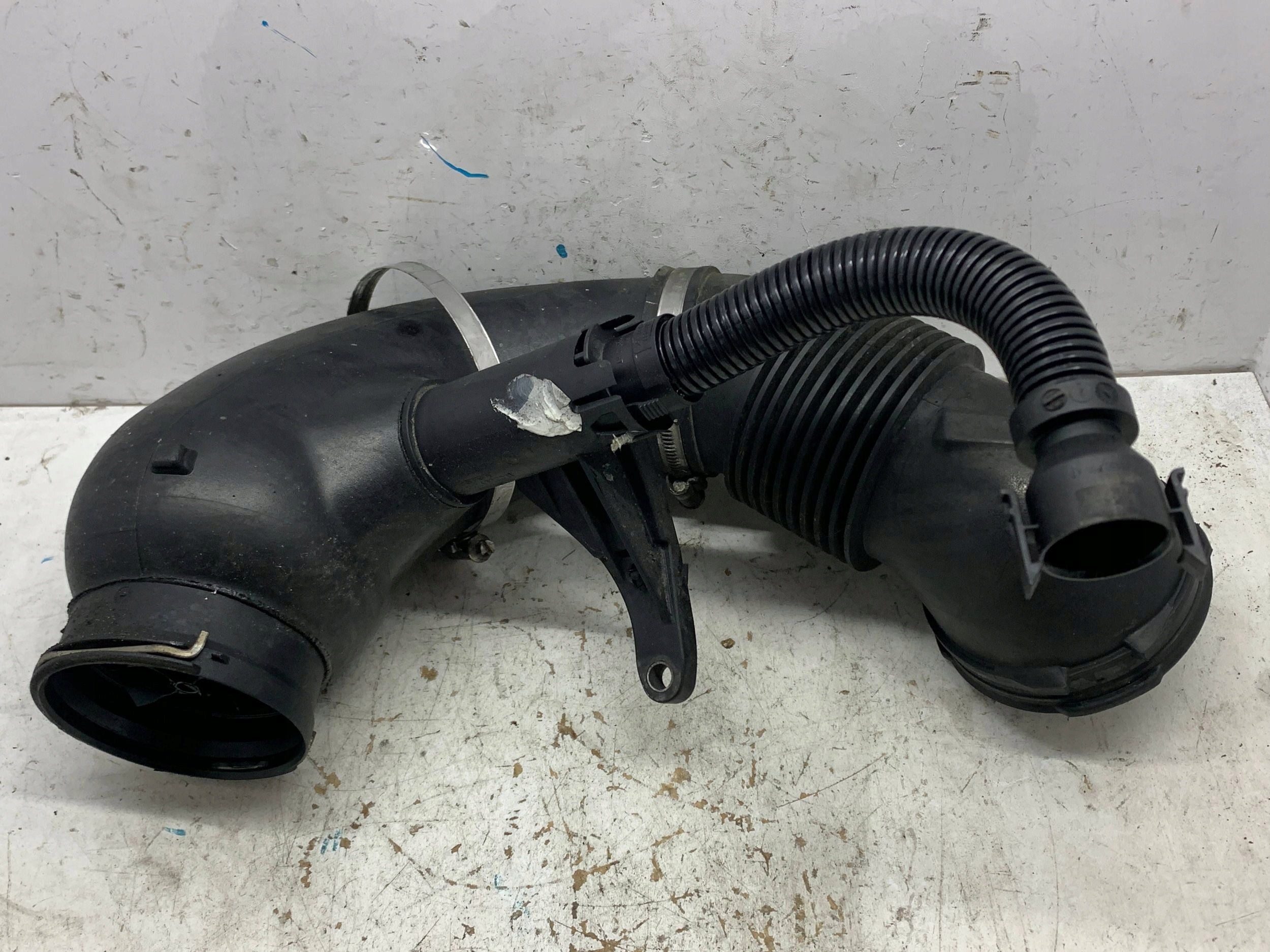 pipe hose air hose 7801547 BMW E60 (2003-2010) 2.0 D