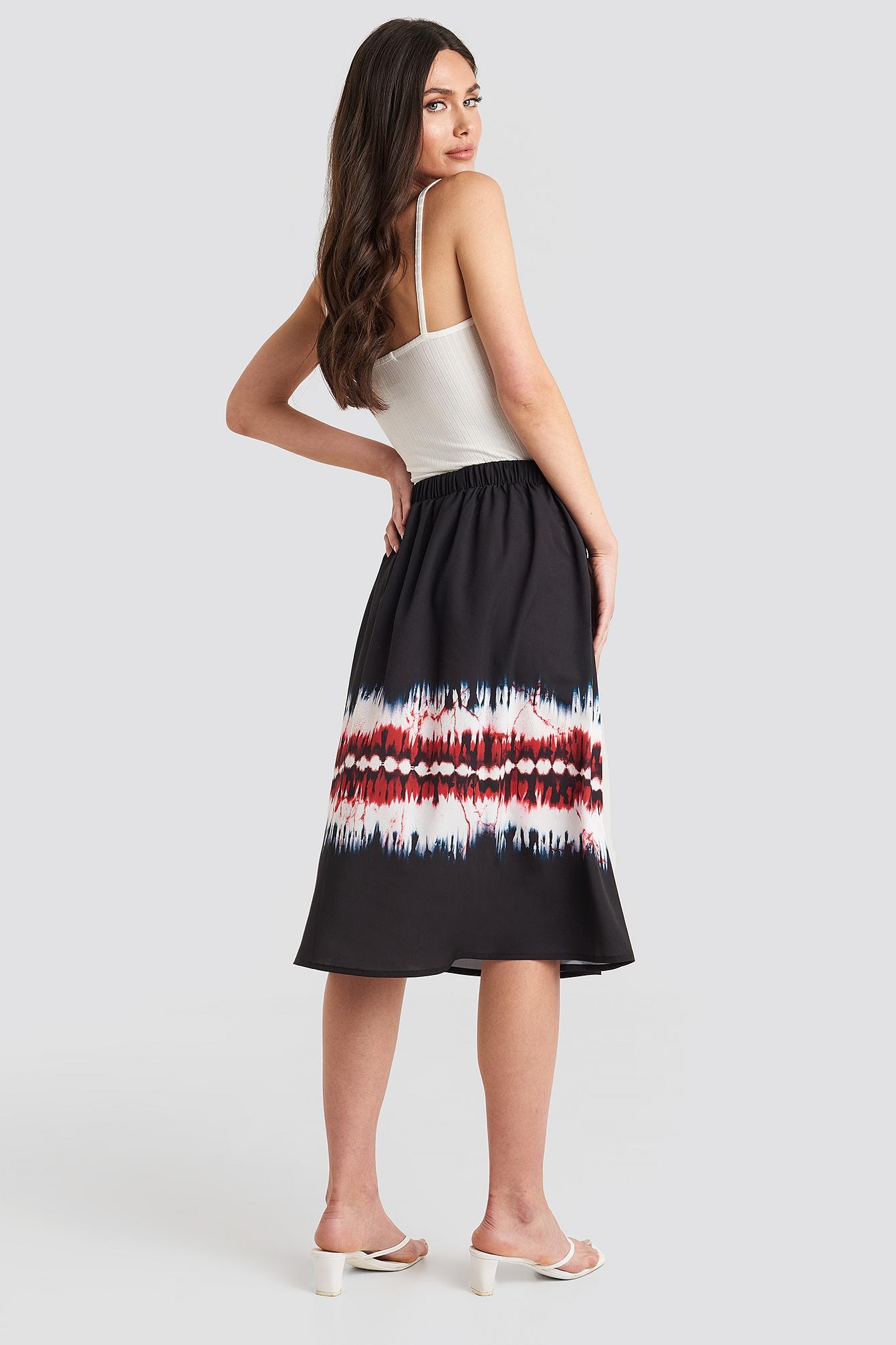 166A126 NA-KD NKD05 MIDI SPÓDNICA Z ROZCIĘCIEM 38 Wzór dominujący inny wzór