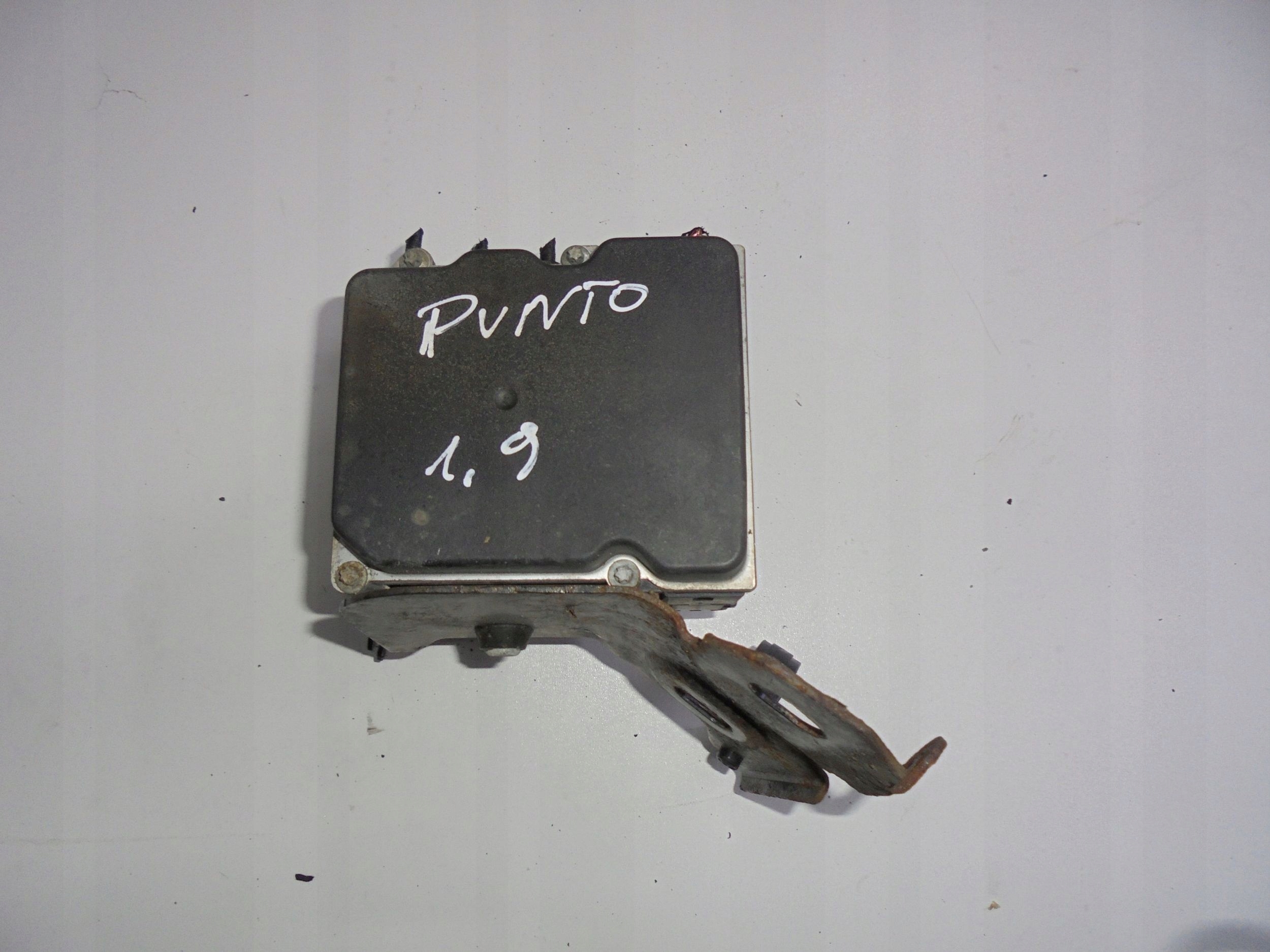 FIAT GRANDE PUNTO EVO pompe unité de commande électronique uce ABS 51787092