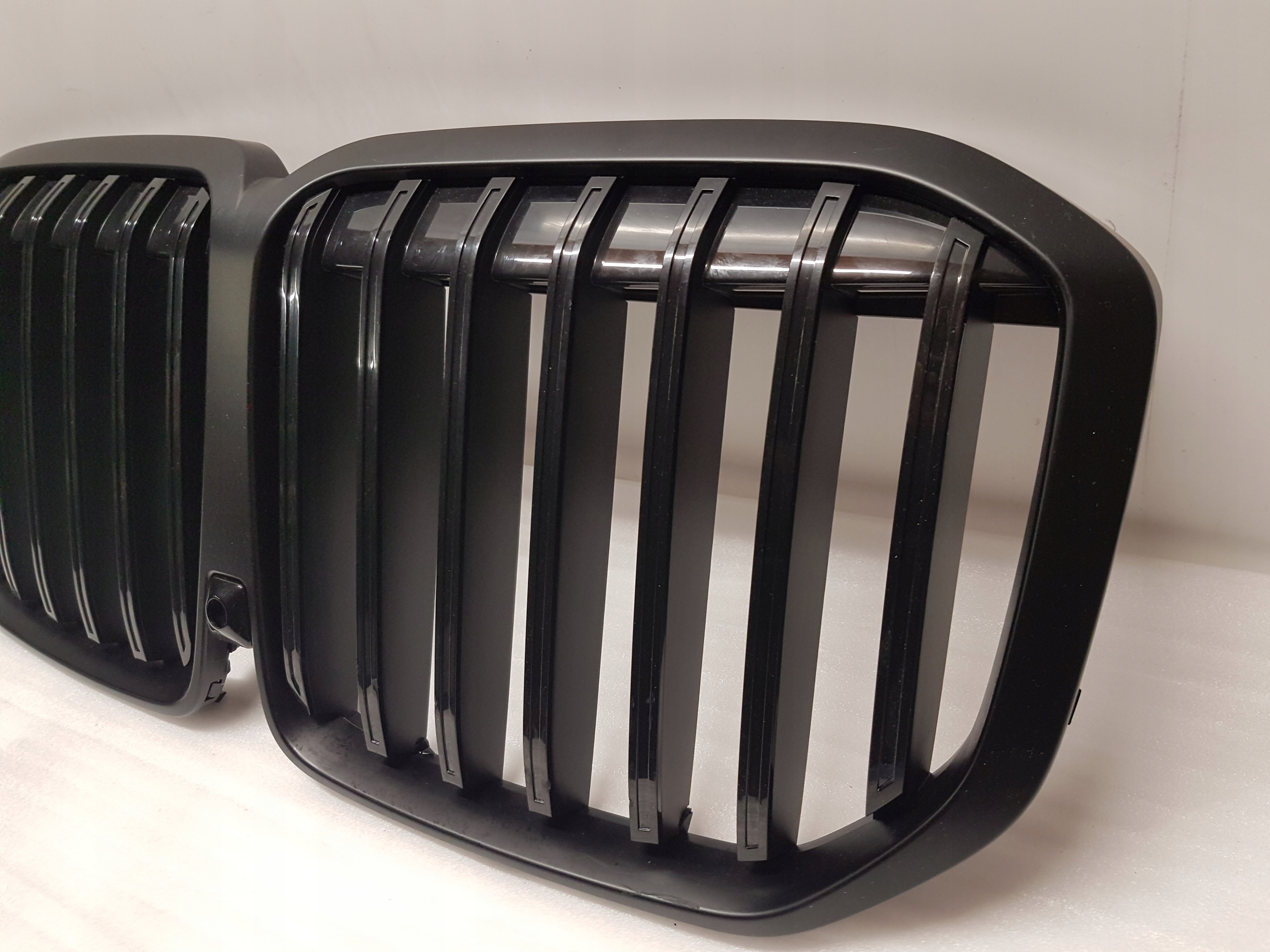 maska ledvinky BMW X7 G07 LCI m-packet SHADOW LINE 5A23E89