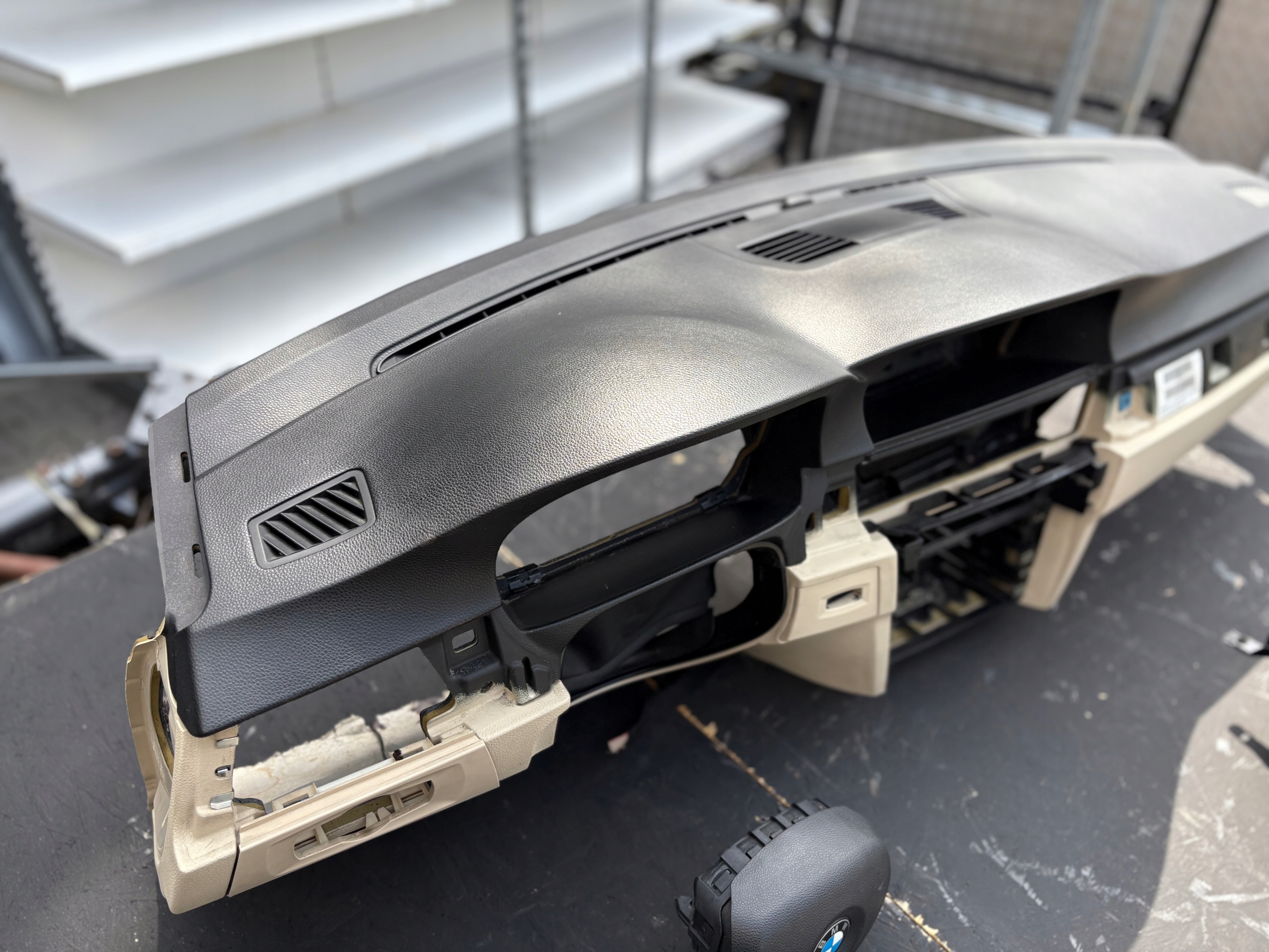 BMW E90 E92 dashboard instrument panel airbags airbag cockpit ORYG. below NAWIGACJE