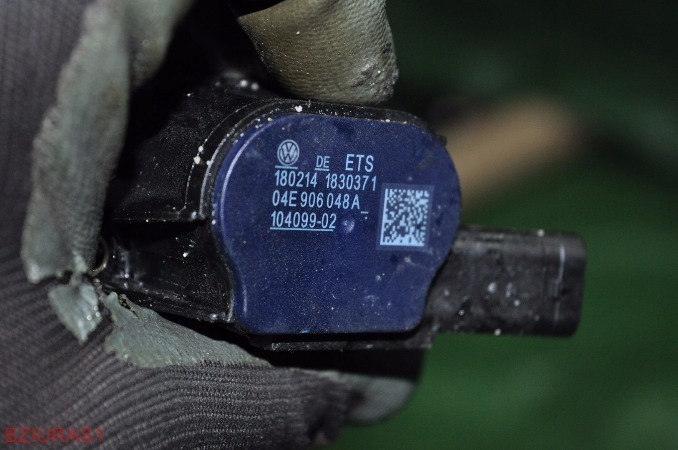 ZAWÓR ELEKTROMAGNETYCZNY VW POLO 04E906048A Typ samochodu Samochody osobowe