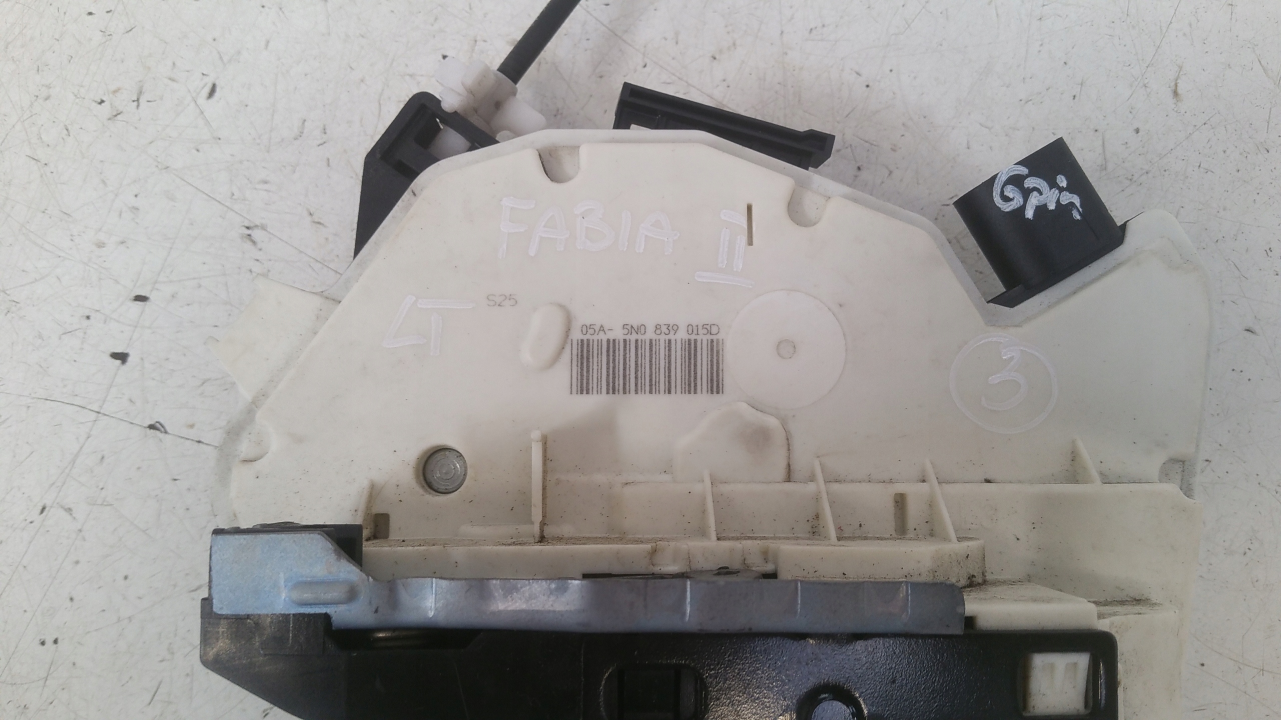 lock door 5N0839015D Skoda Fabia