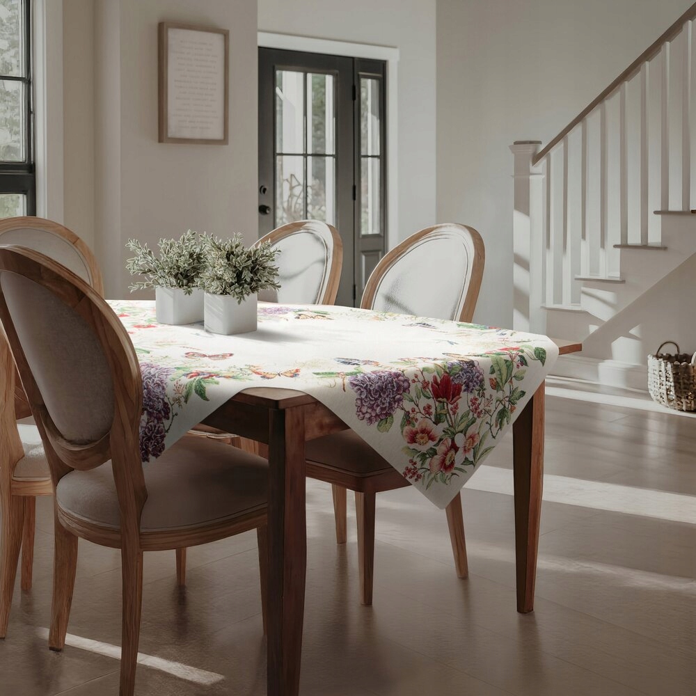Dekoračný obrus Spring 140x180 Eurofirany s prírodným červeným kvetom