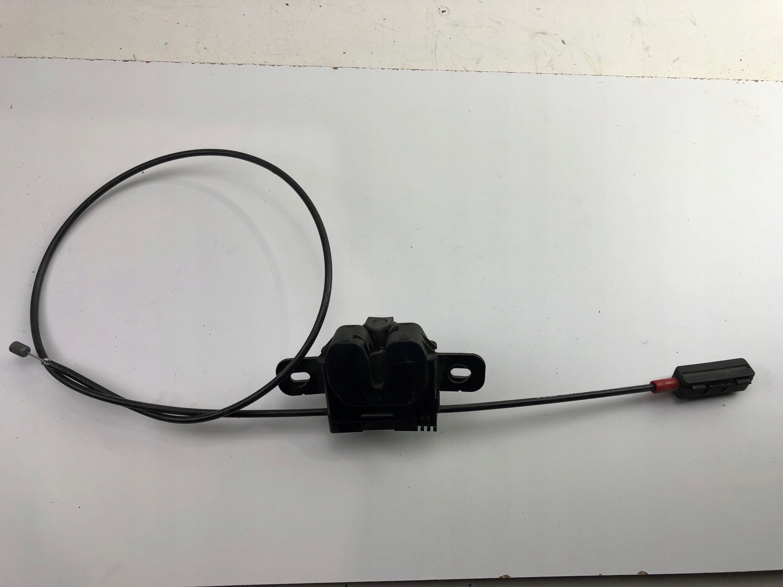 VOLVO V40 замок капота трос 31395562