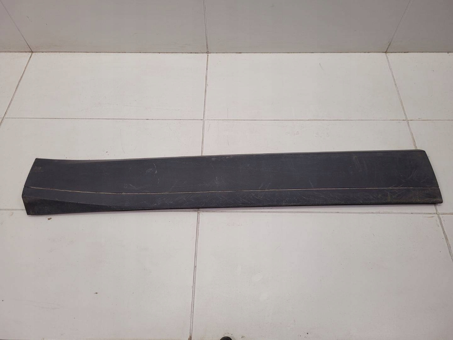 moulding door front left side Jaguar E-Pace 2018 J9C321065