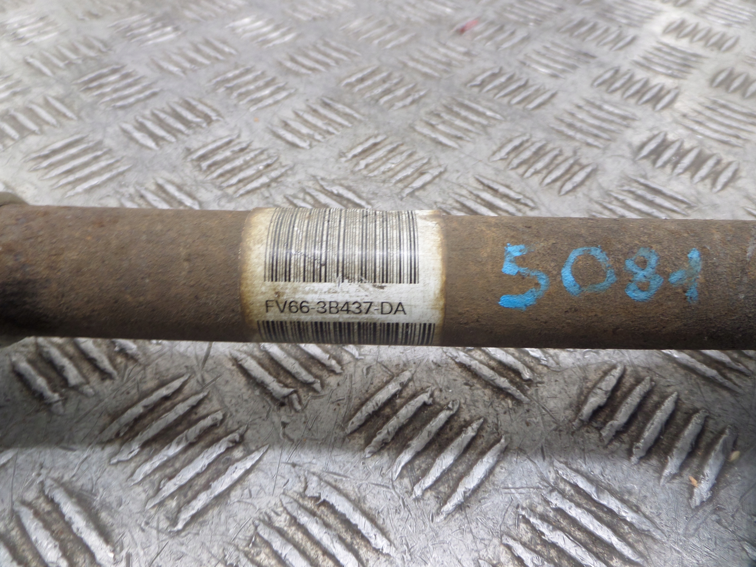 Ford TRANSIT CONNECT OE 66-3b437-da semi-axis short.