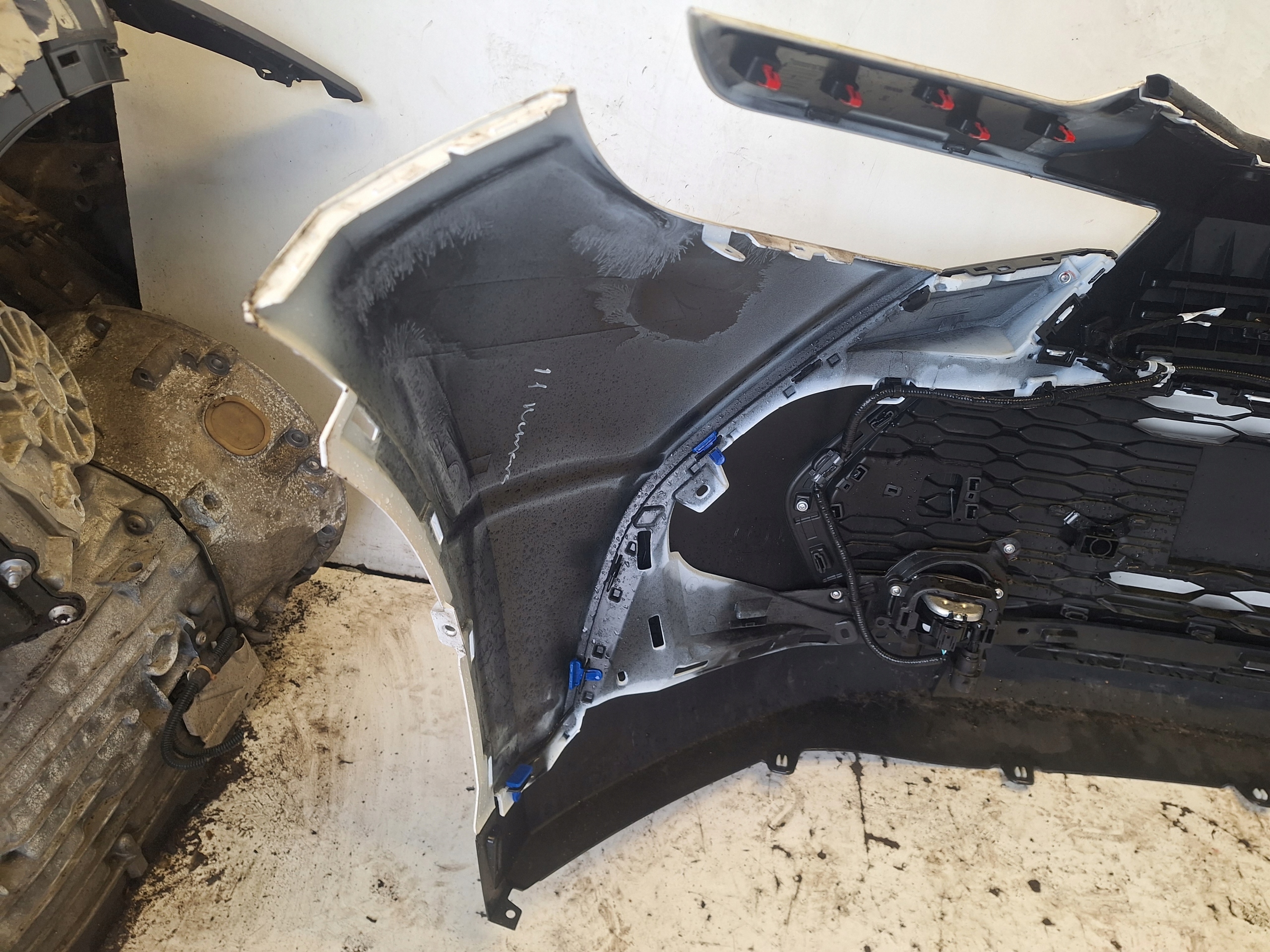 TOYOTA CH-R II Stoßstange 23-> PDC + RADAR 040