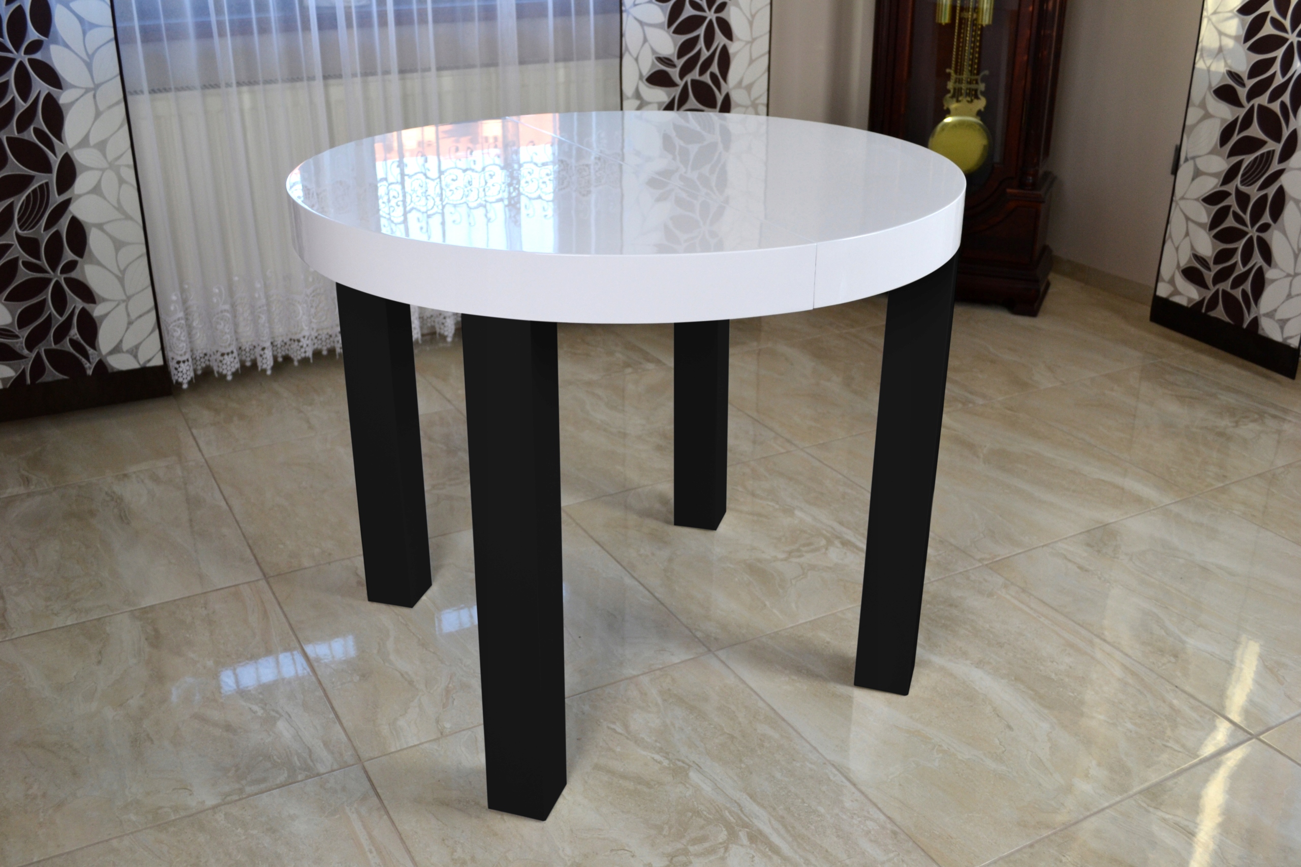 STÓŁ OKRĄGŁY BIAŁY POŁYSK ROZKŁADANY CZARNE NOGI 95/145 SALON JADALNIA Kod producenta Stół okrągły biały połysk