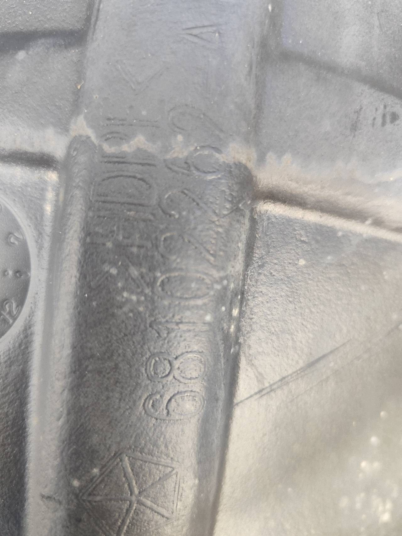 JEEP CHEROKEE KL mudguard rear part right 68102262