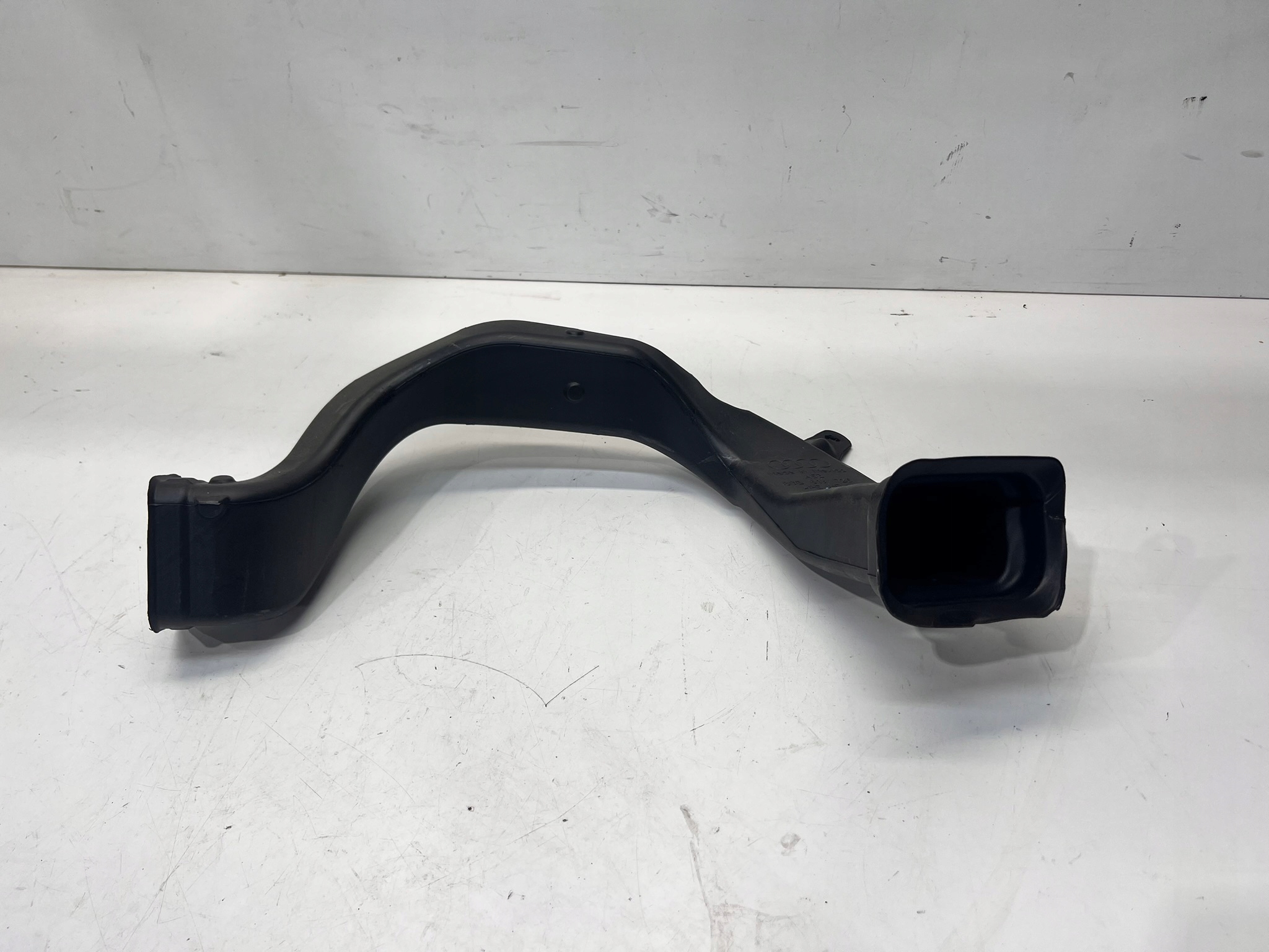 drain POWIETRZNY AUDI Q5 FY 80B819726