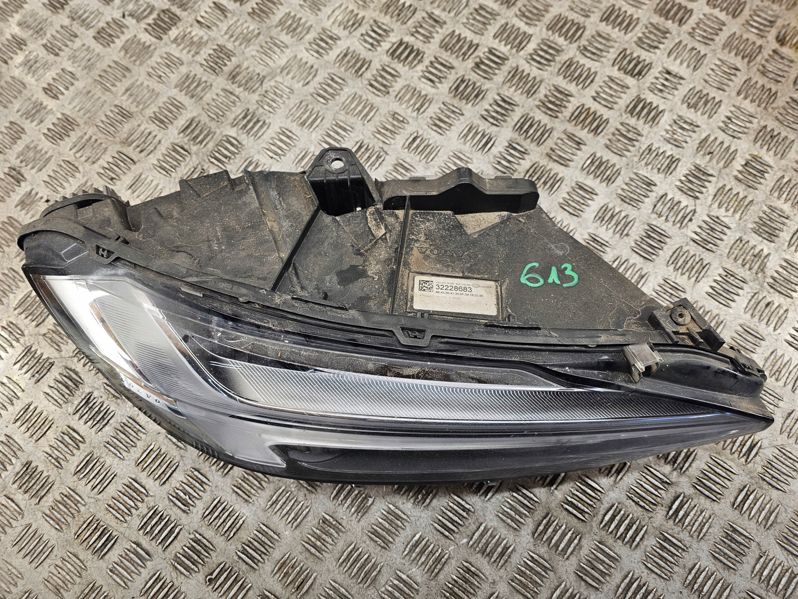 VOLVO S90 V90 17R light right front front FULL LED 32228683 EUROPA