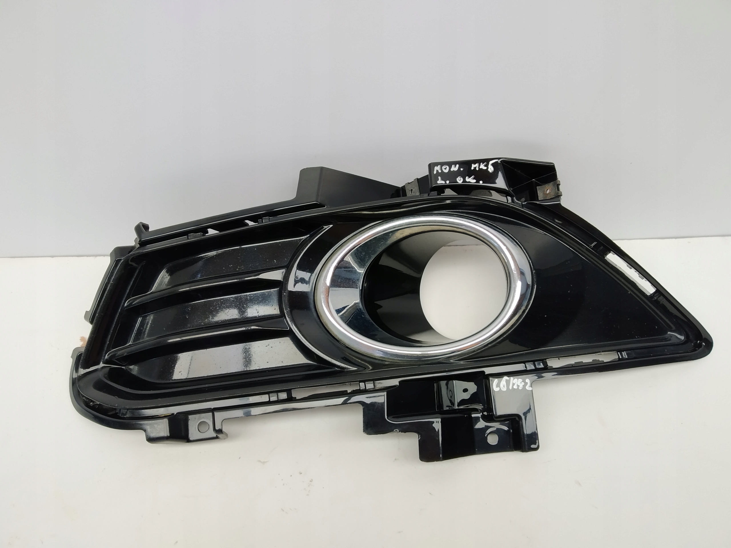 Ford Mondeo Mk5 V grid left right polysk of a bumper front chrom original