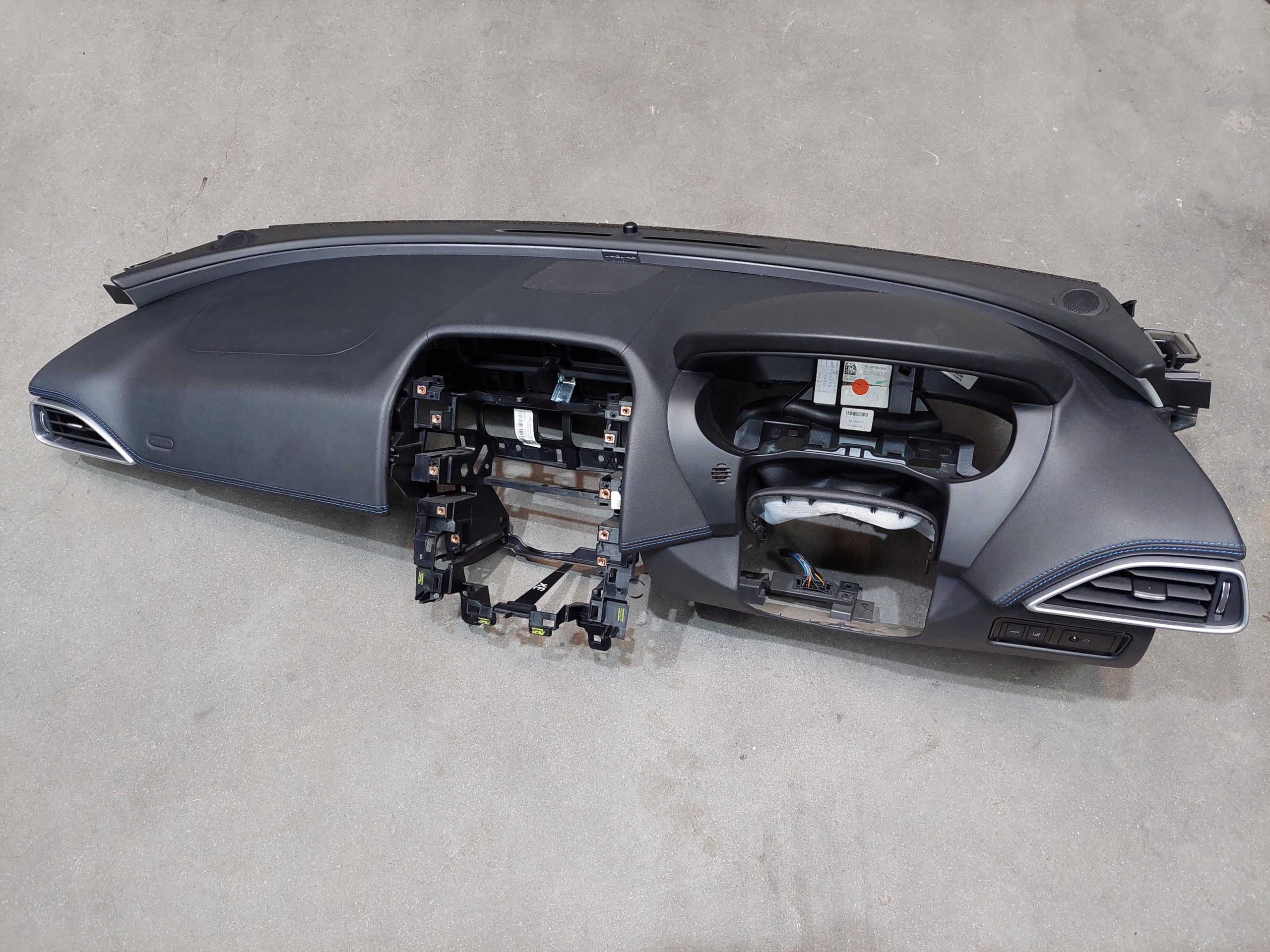 dashboard cockpit console DASHBOARD ANGLIK UK JAGUAR XE X760