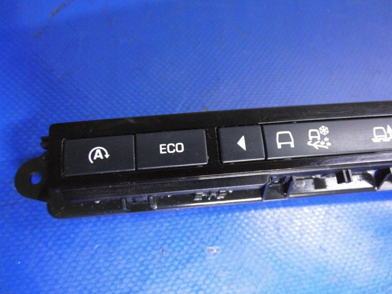 PANEL MULTIFUNKCJA LAND ROVER DISCOVERY SPORT 14-24R