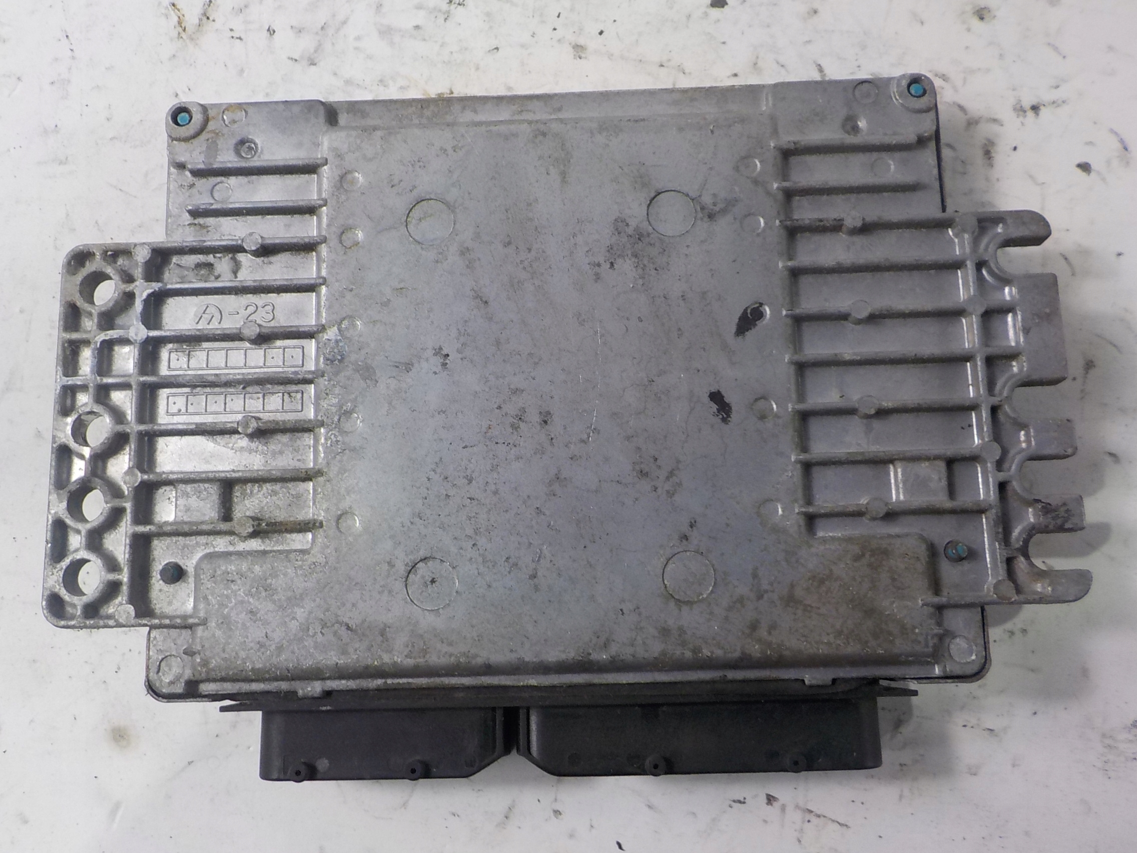 NISSAN MICRA III computer control unit MEC37-300 K3 FQ