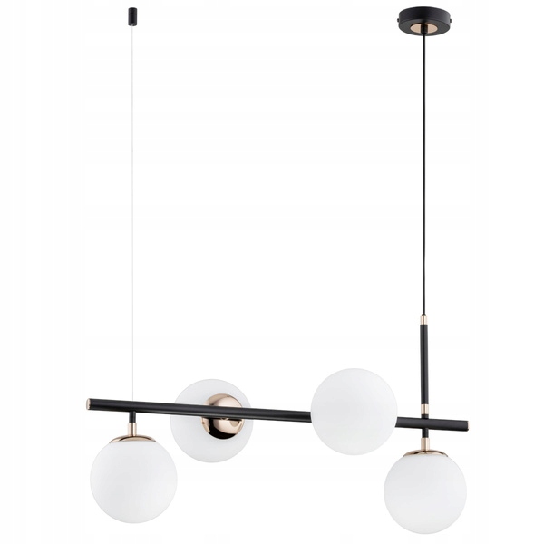 Krásná závěsná lampa Fiore s kulatými mléčnými stínítky na zlatých kotoučích v obývacím pokoji