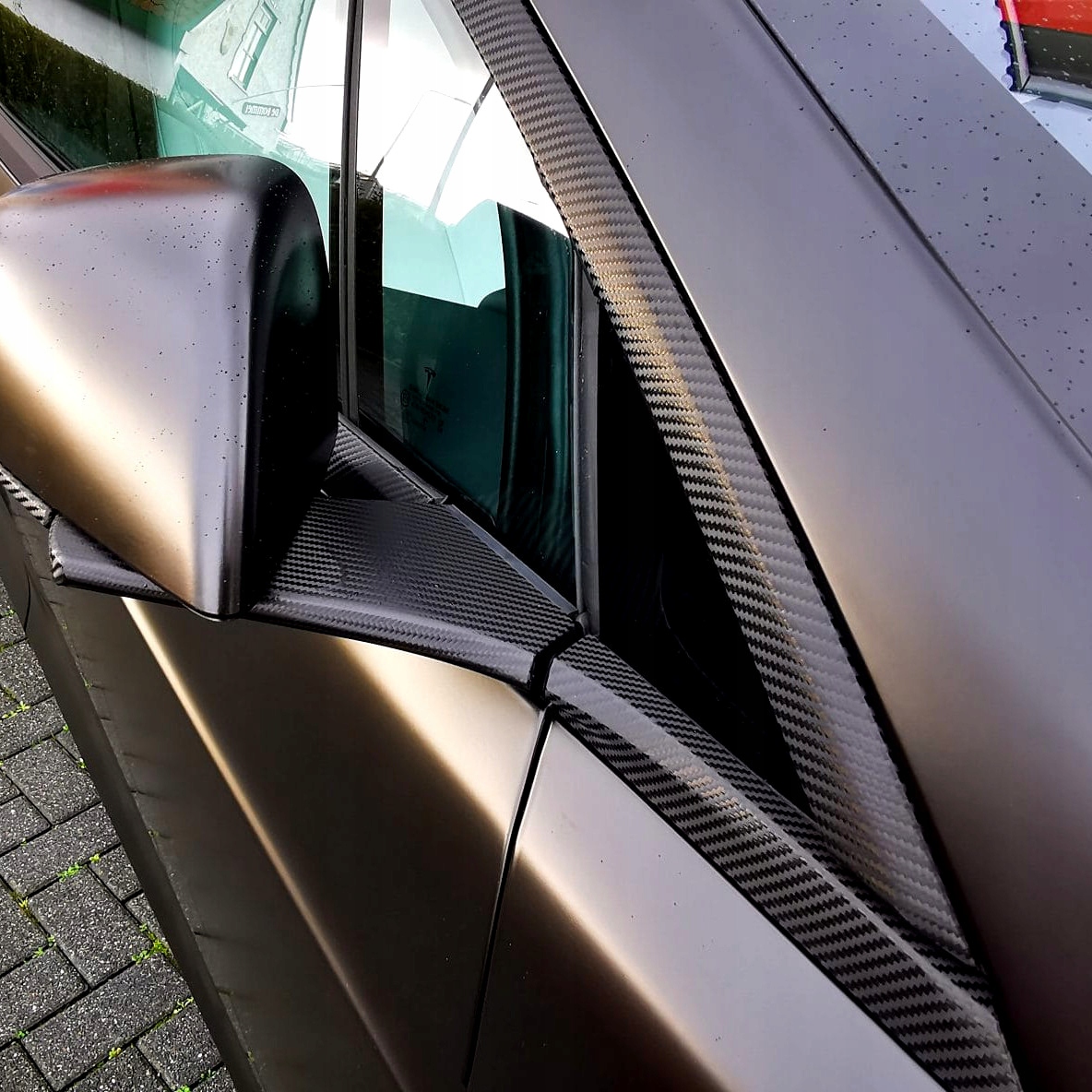 FOLIA TAŚMA OCHRONNA NA PROGI CARBON 5d 5cmx9M Kolor czarny