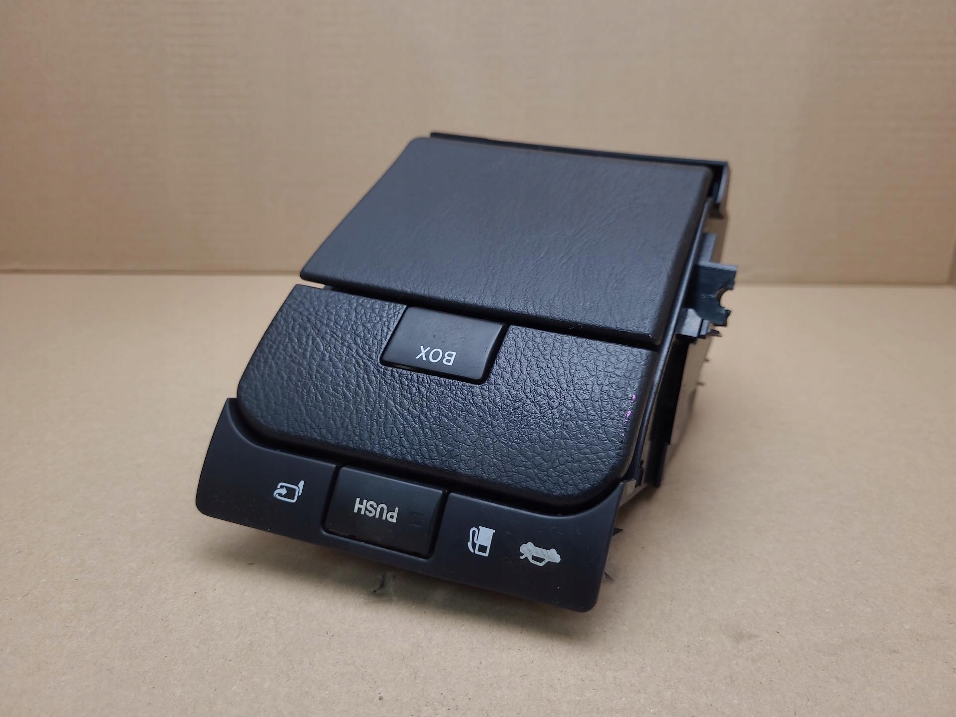 Panel prekidač Lexus GS 3 2007 84010-30461