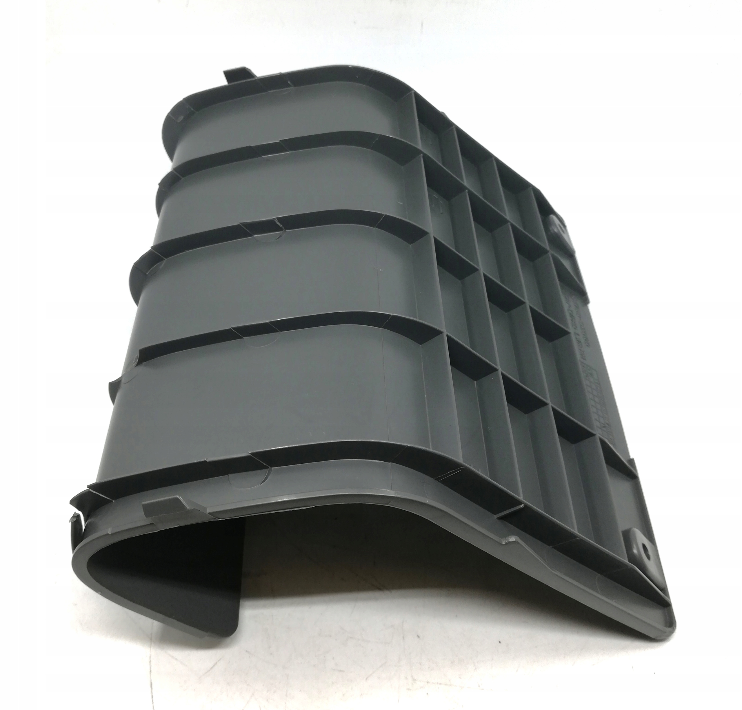 бардачок пассажира Hyundai атос 8476102000IJ oe