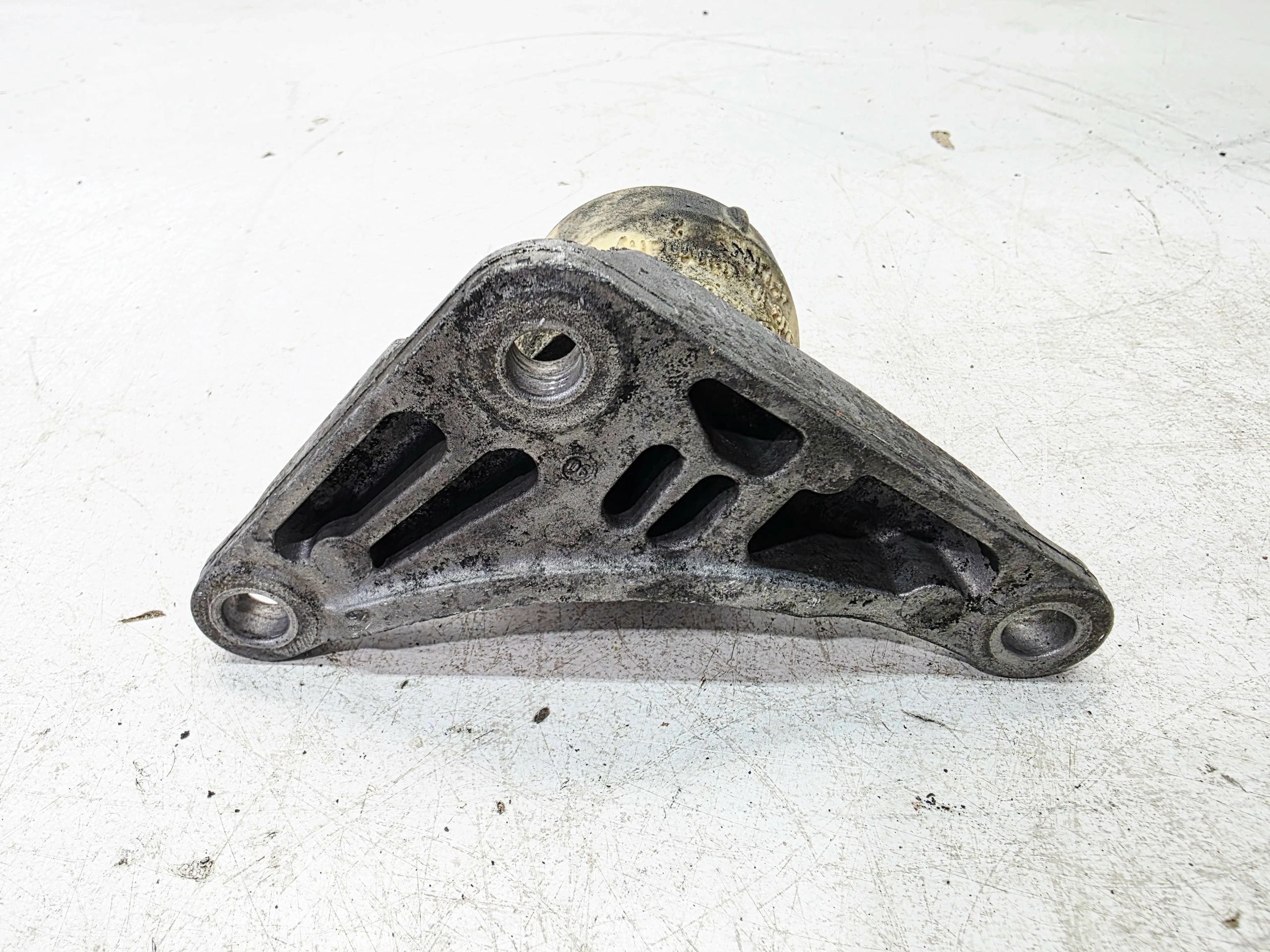 airbag engine mount front AUDI A4 B7 3.0 TDI 8E0199343P