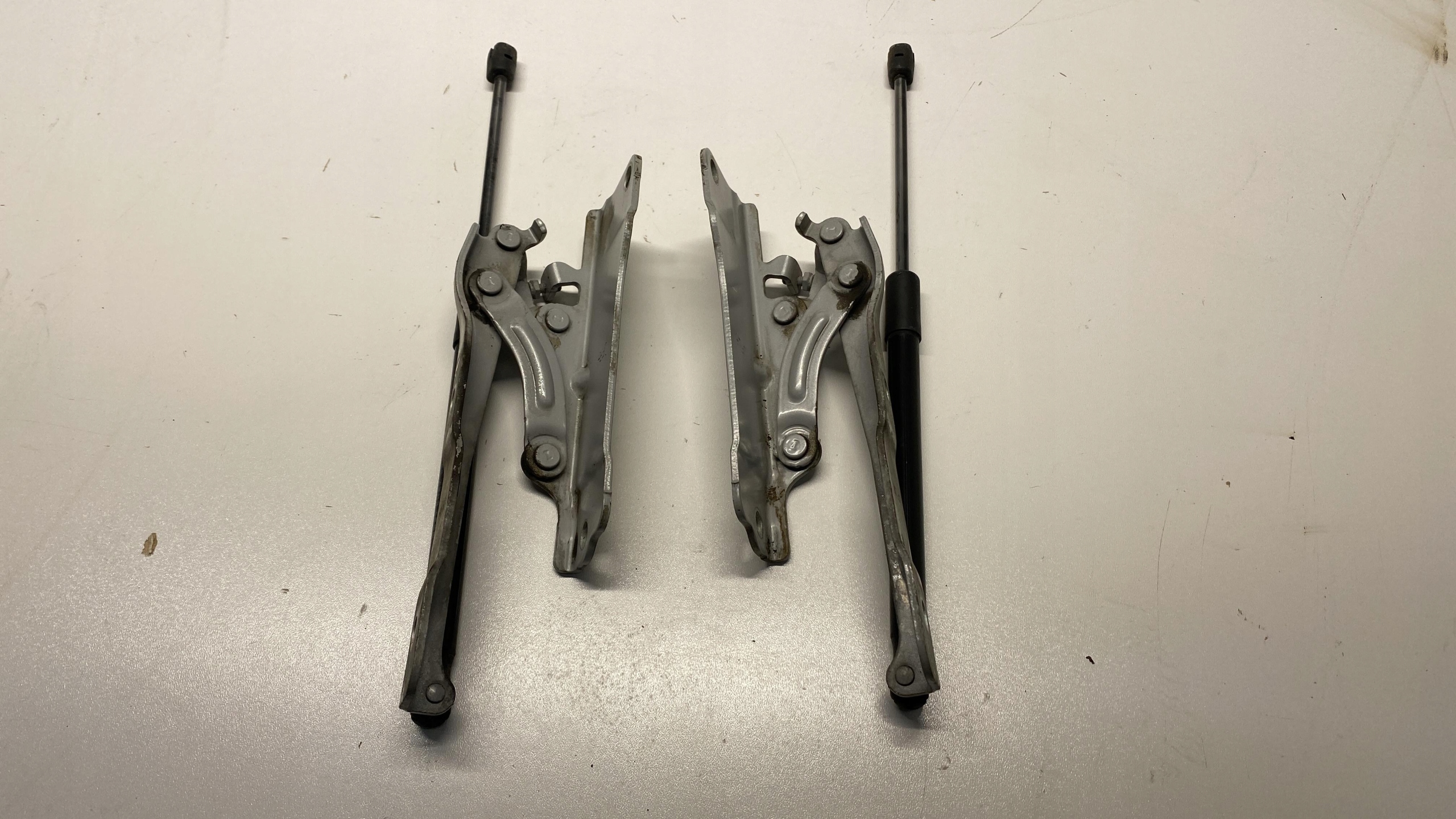 KIA OPTIMA IV hinge bonnet hinges right left 15