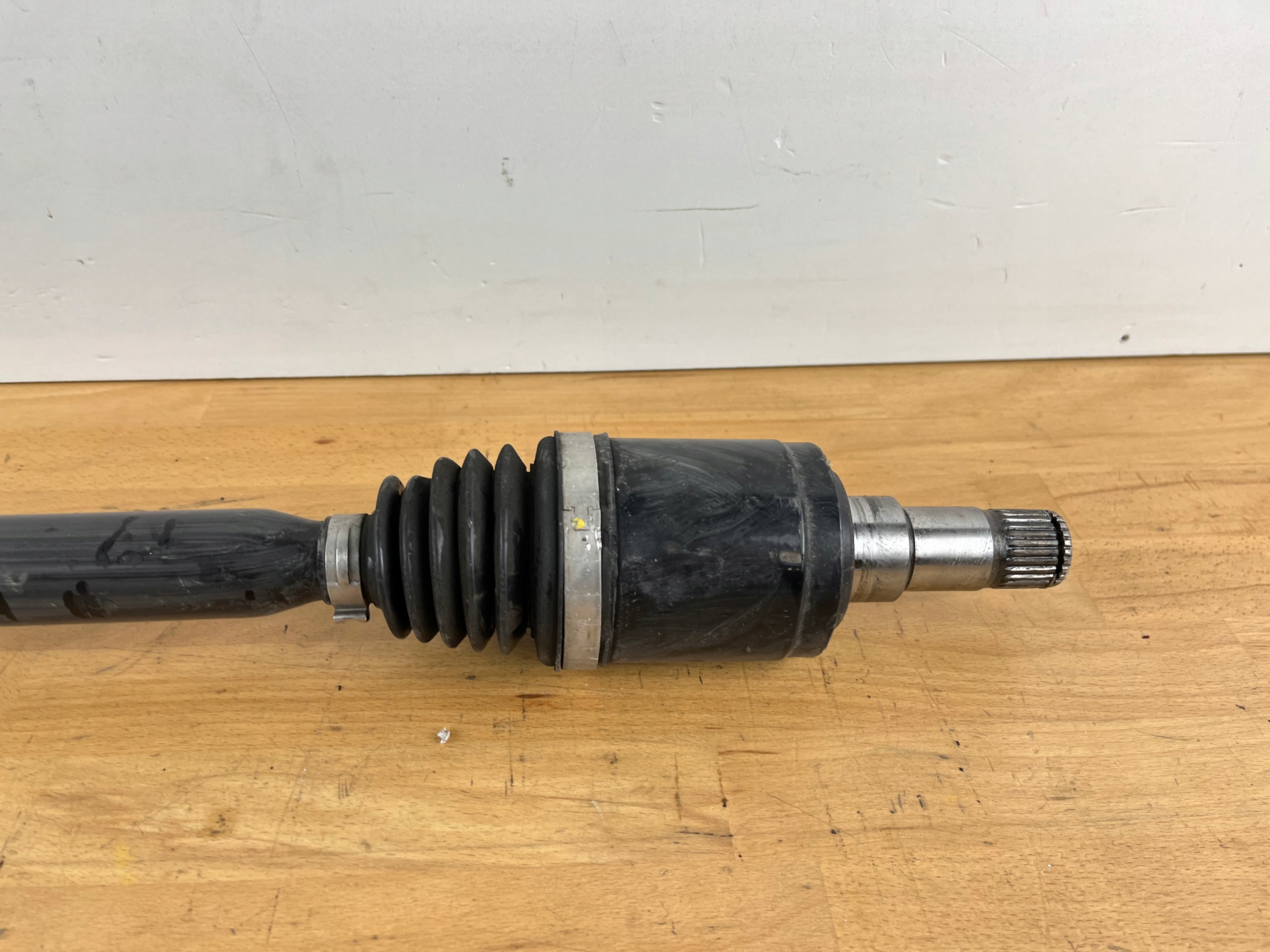 semi-axis right rear LAND ROVER EVOQUE II JAGUAR E-PACE 2.0D K8D2-4K138-AB