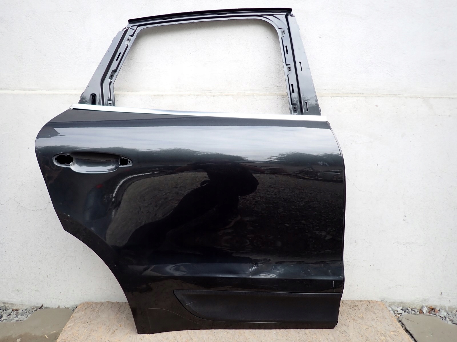 door right rear. right rear part PORSCHE MACAN 95B 2015