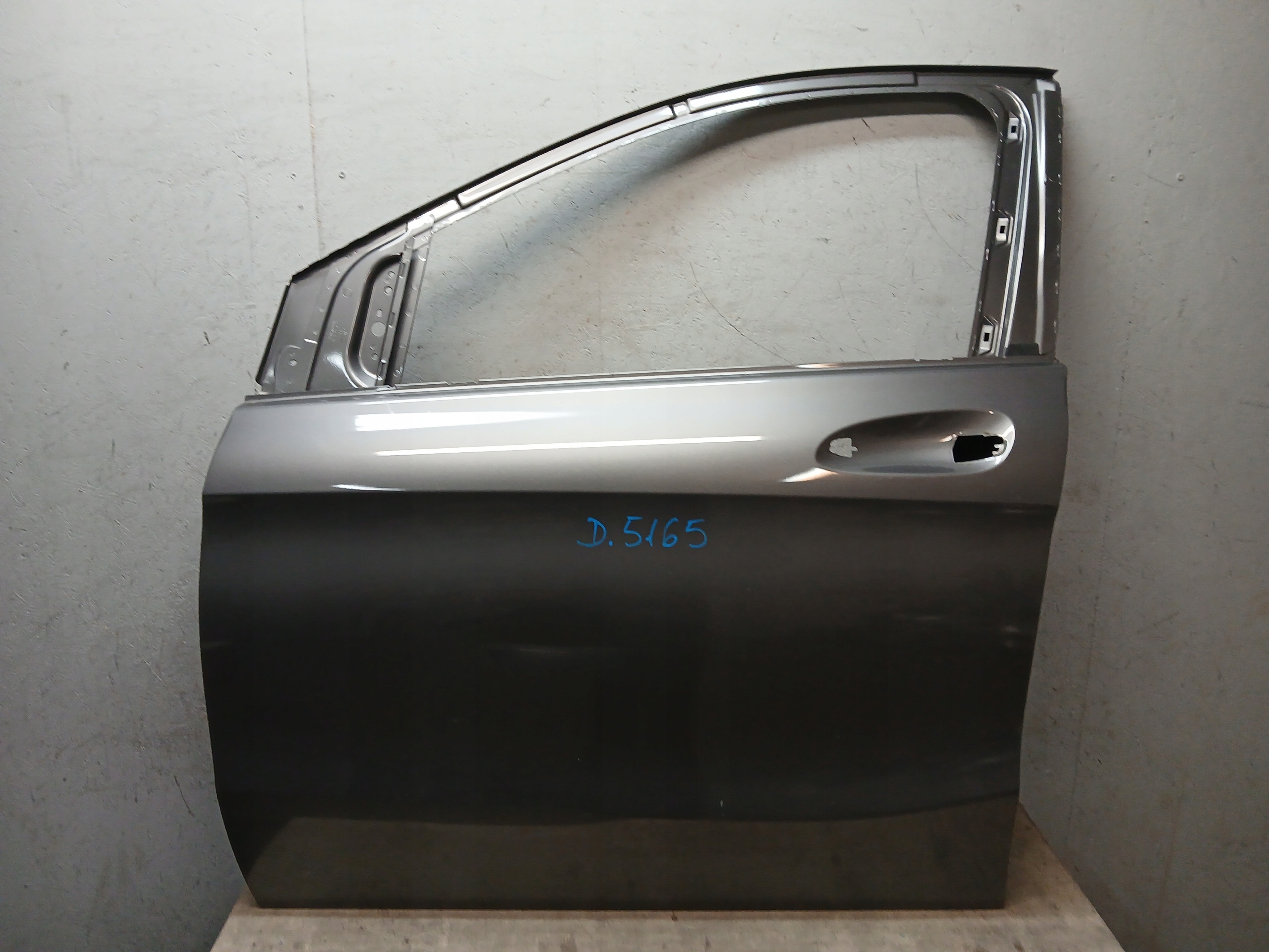 door front left MERCEDES B KLASA 246 A246