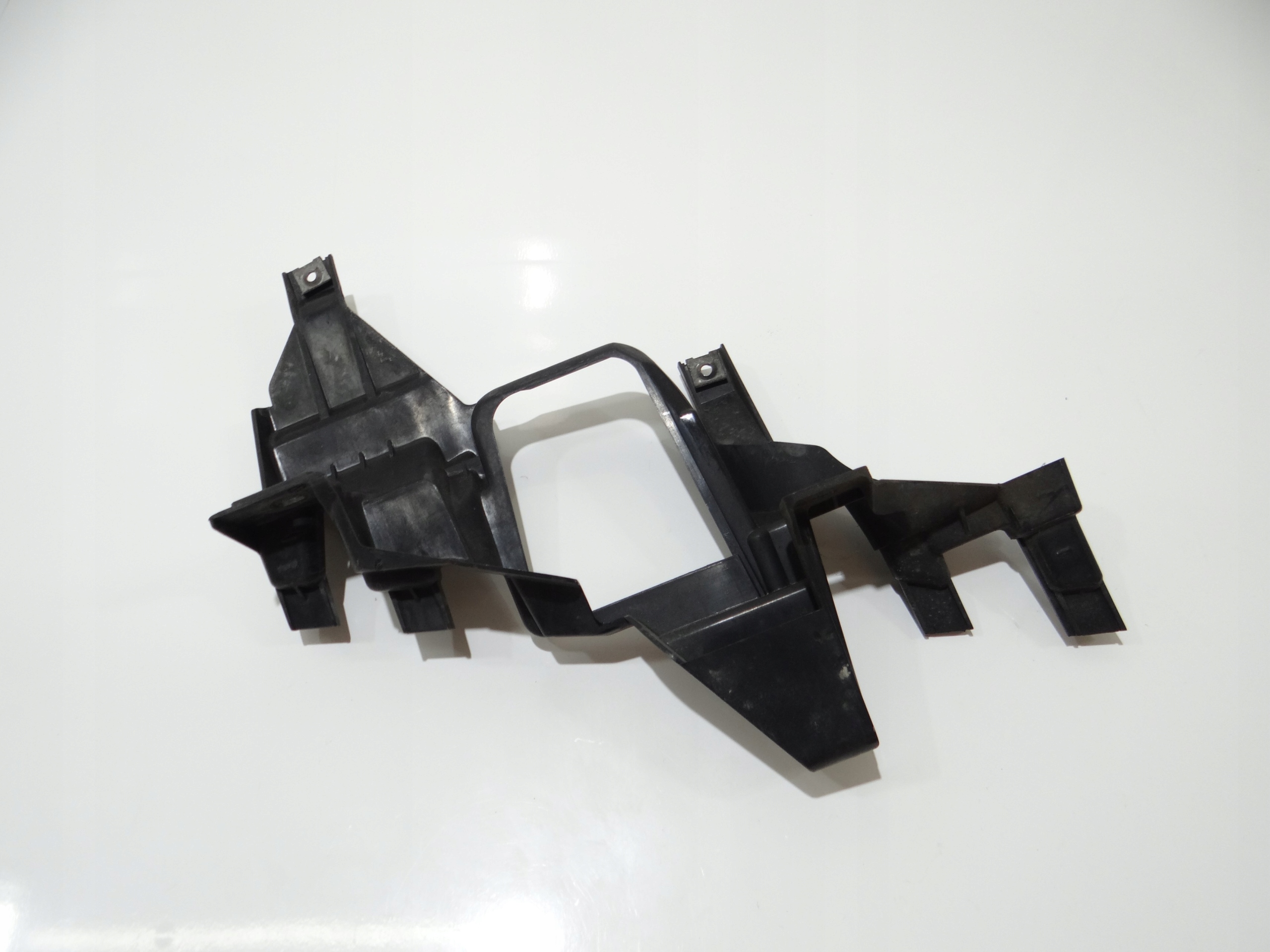 holder left front BMW E65 LCI 161697
