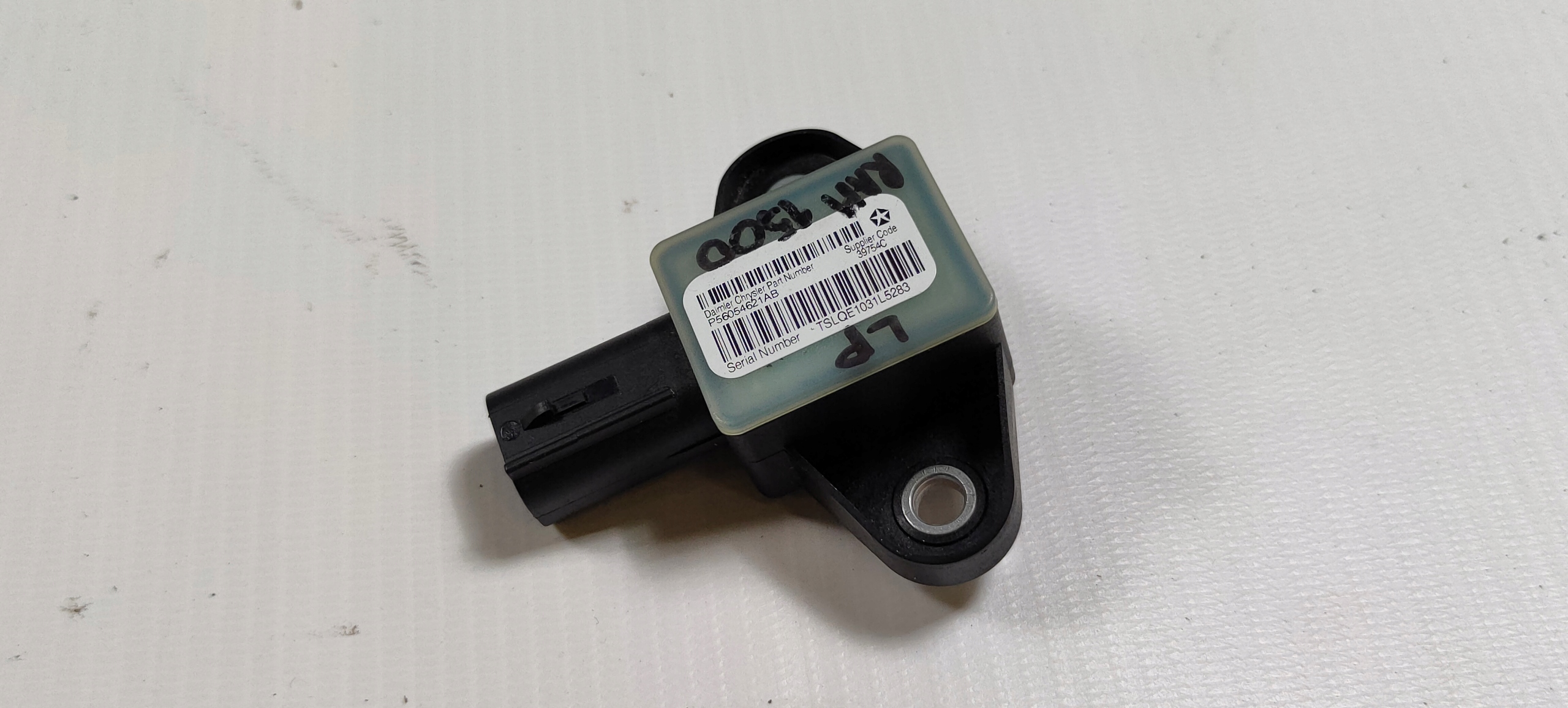 P56054621AB - Датчик удара Dodge Ram 2009-2019