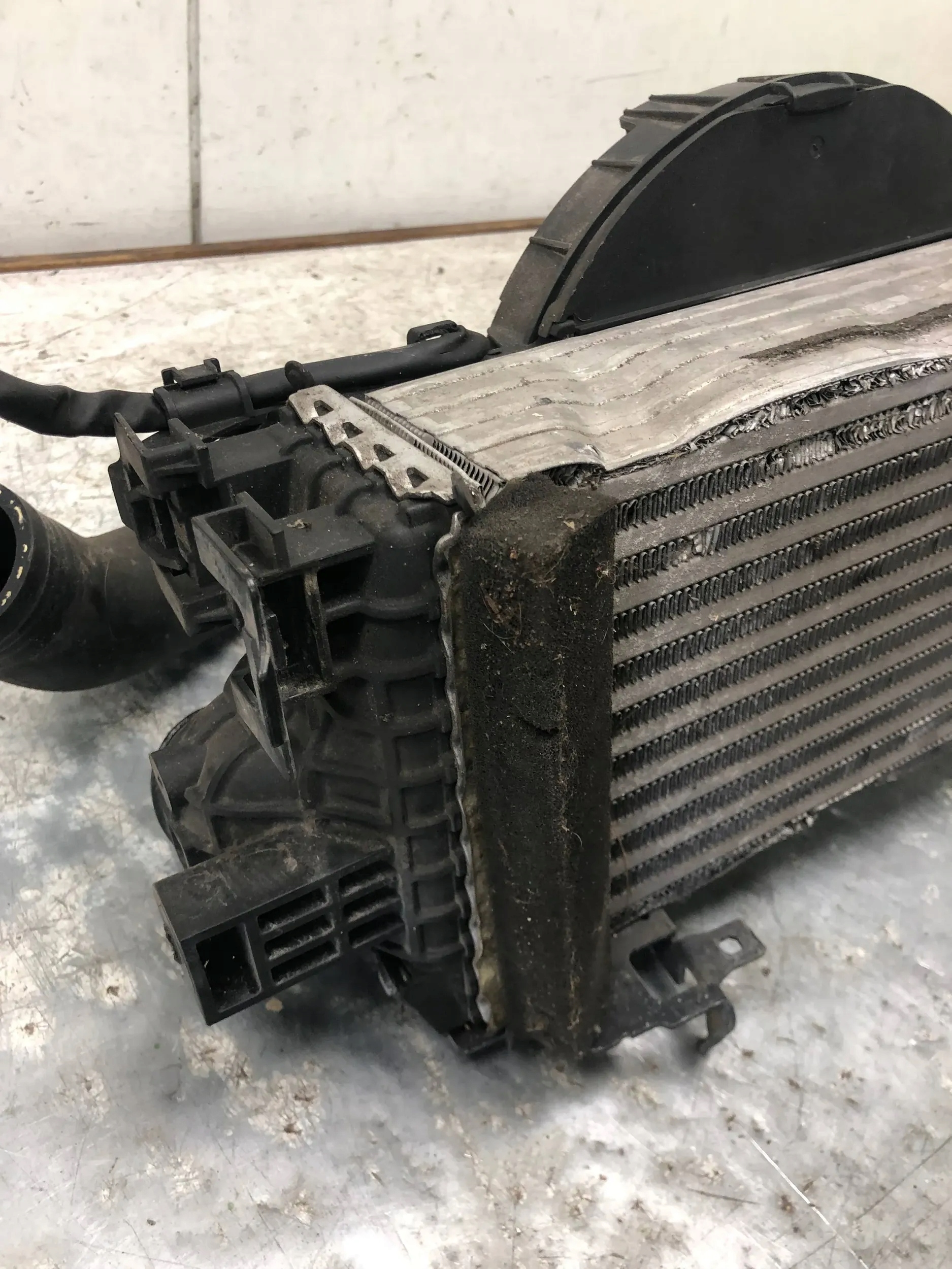radiator intercooler FORD FOCUS MK3 CV61-9L440-VC BV61-8C607-SC