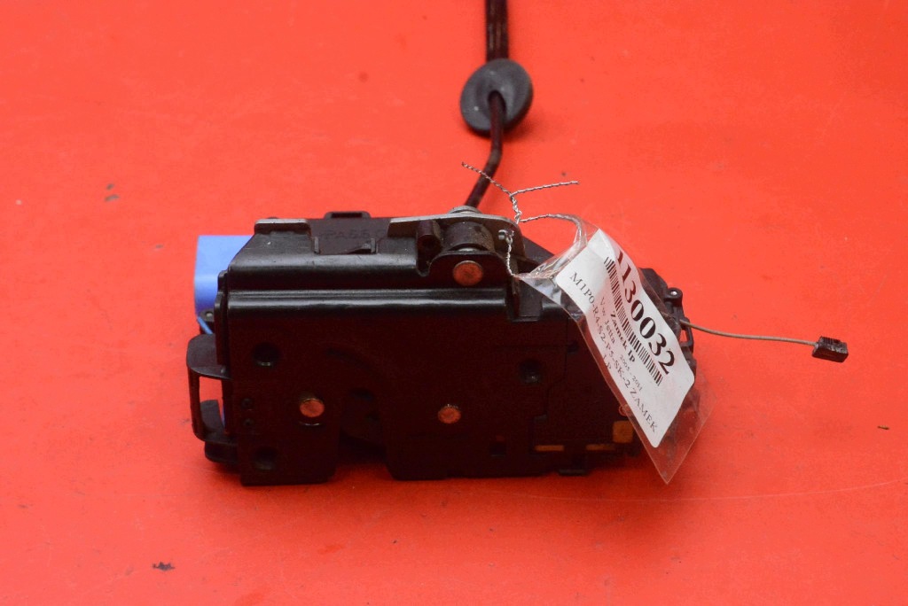 lock door left front front EU 3D1837015AB VW JETTA 5 V sedan 05-11
