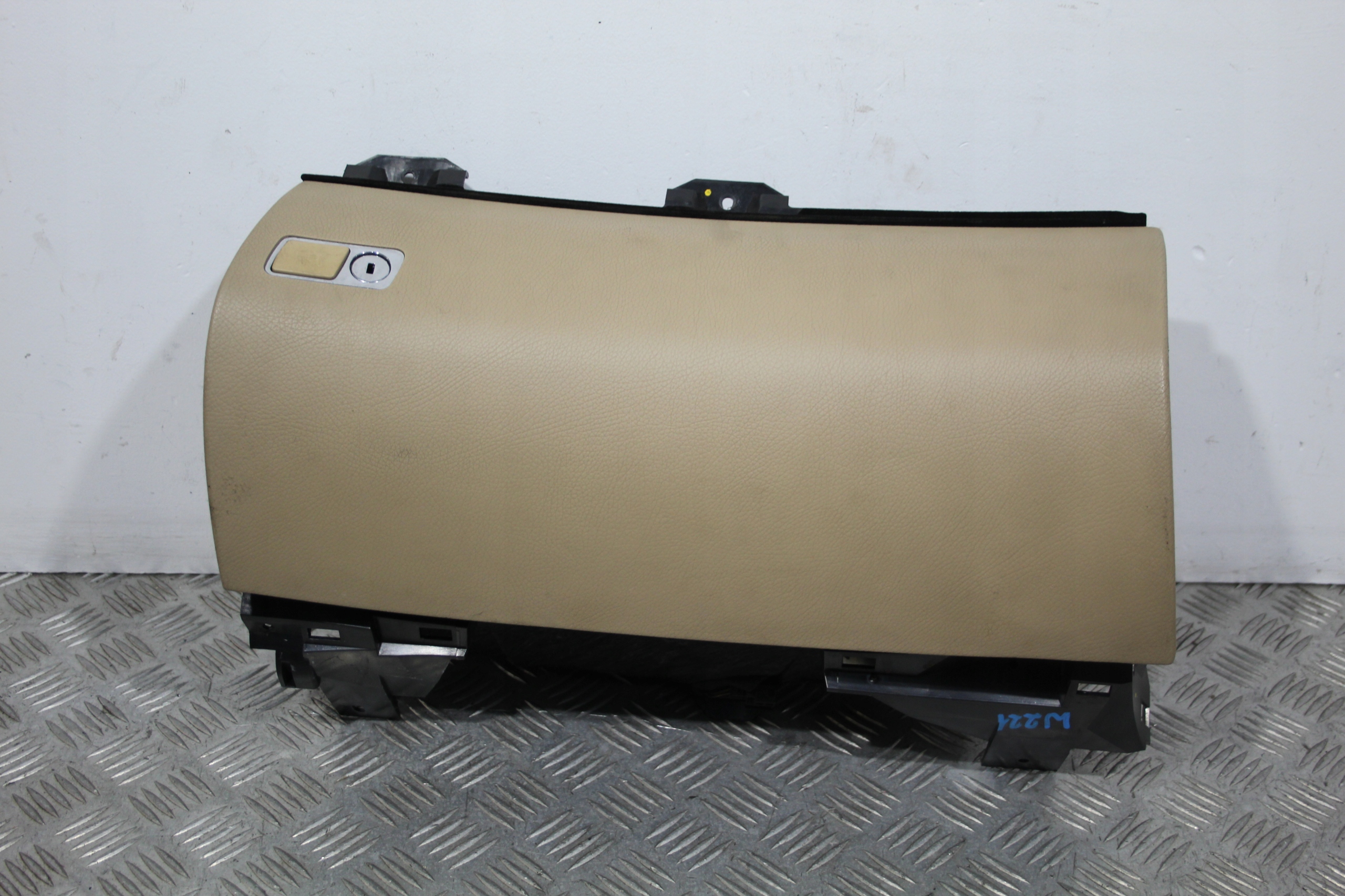 passenger compartment consoles S-KLASA W221 2216803087