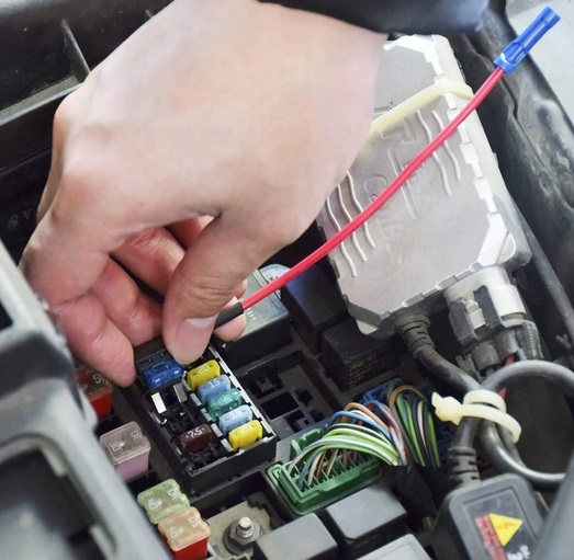 ADAPTER PRZEJŚCIÓWKA BEZPIECZNIKÓW BYPASS MICRO2 DO AUTA SAMOCHODU BUSA Producent części 4carmedia