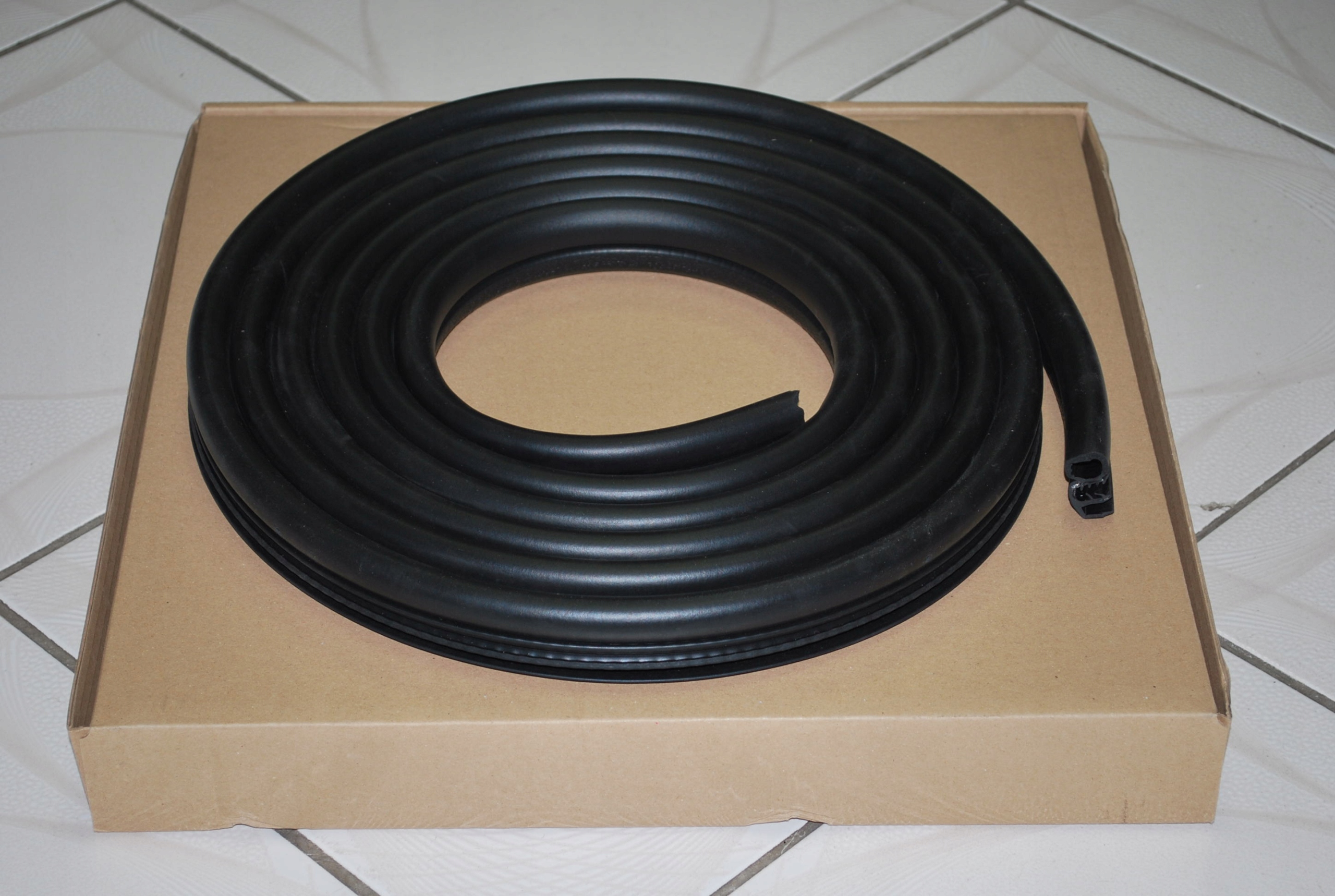 USZCZELKA DRZWI RENAULT TRAFIC II DRZWI PRZESUWNE Part number 6041