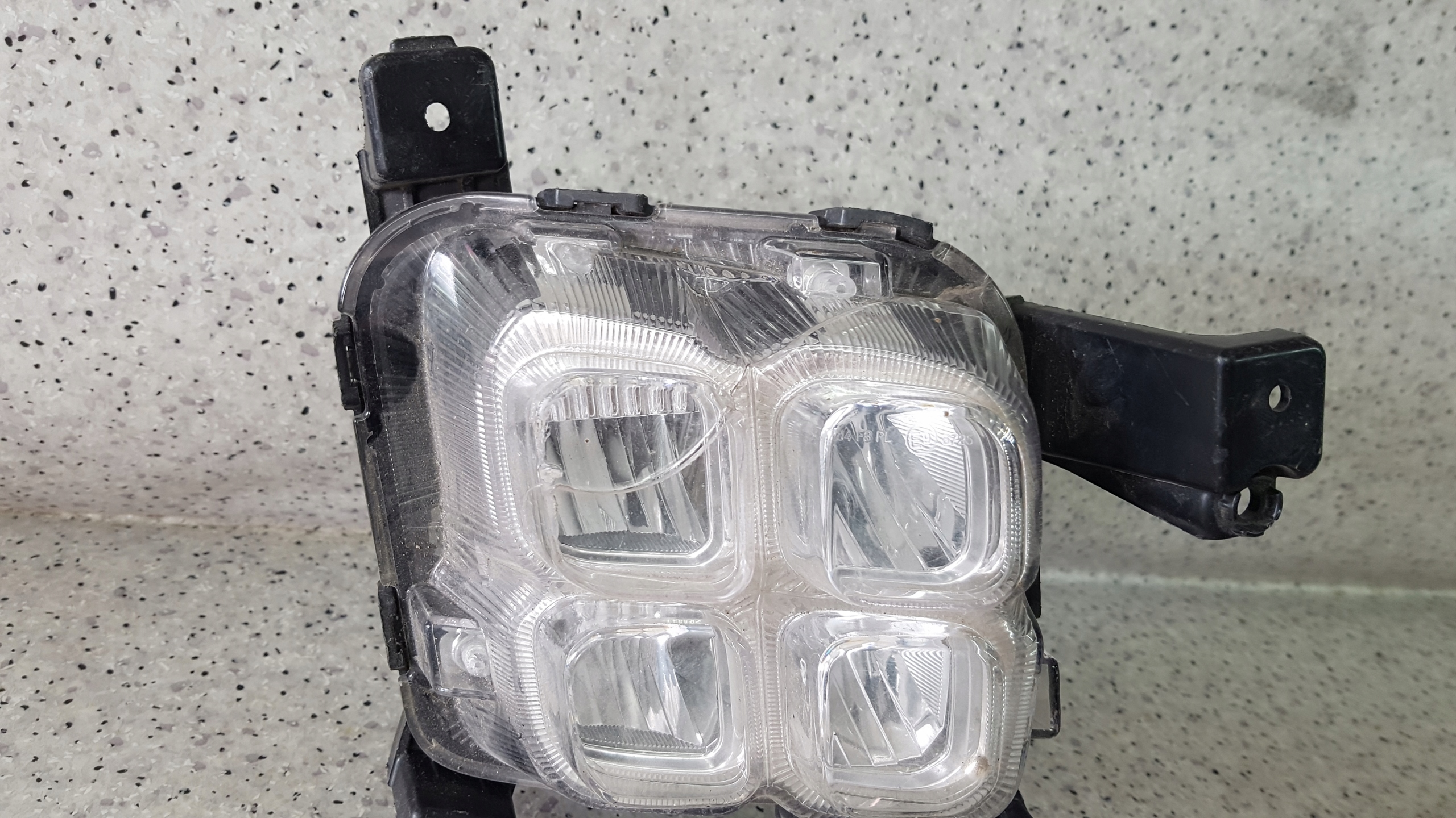 KIA SORENTO III LIFT 2017- rechts Nebelscheinwerfer LED DRL 2707