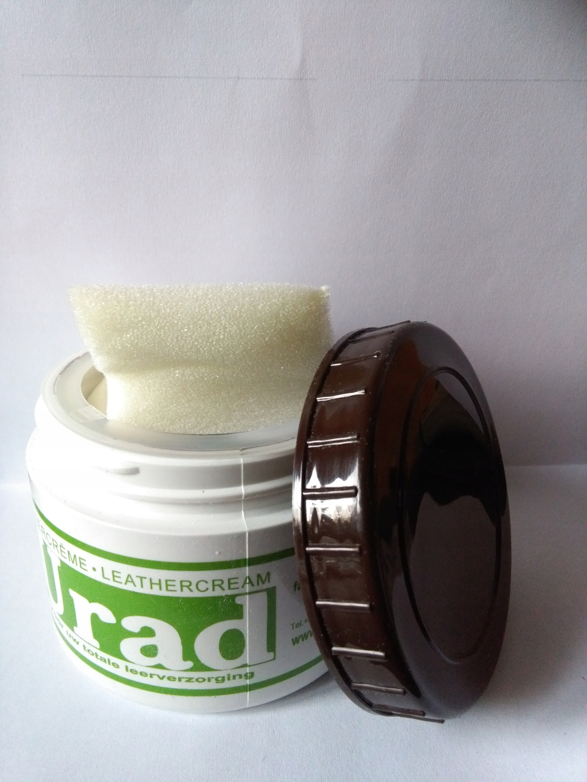 URAD BRĄZOWA CIEMNA PASTA DO SKÓRY KONSERWACJA