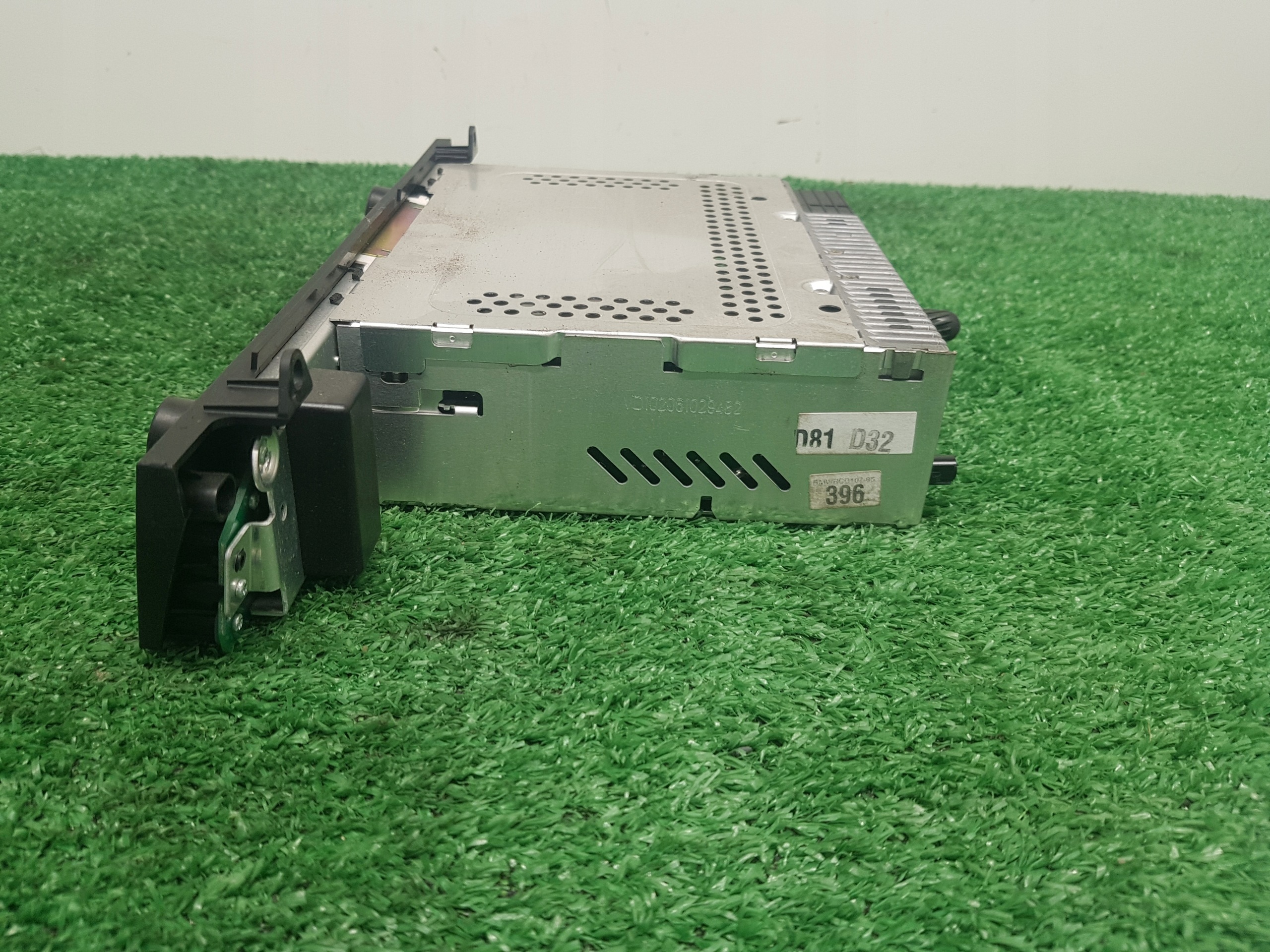 RADIO FABRYCZNE Navigation BMW X3 E83 65126976892-02